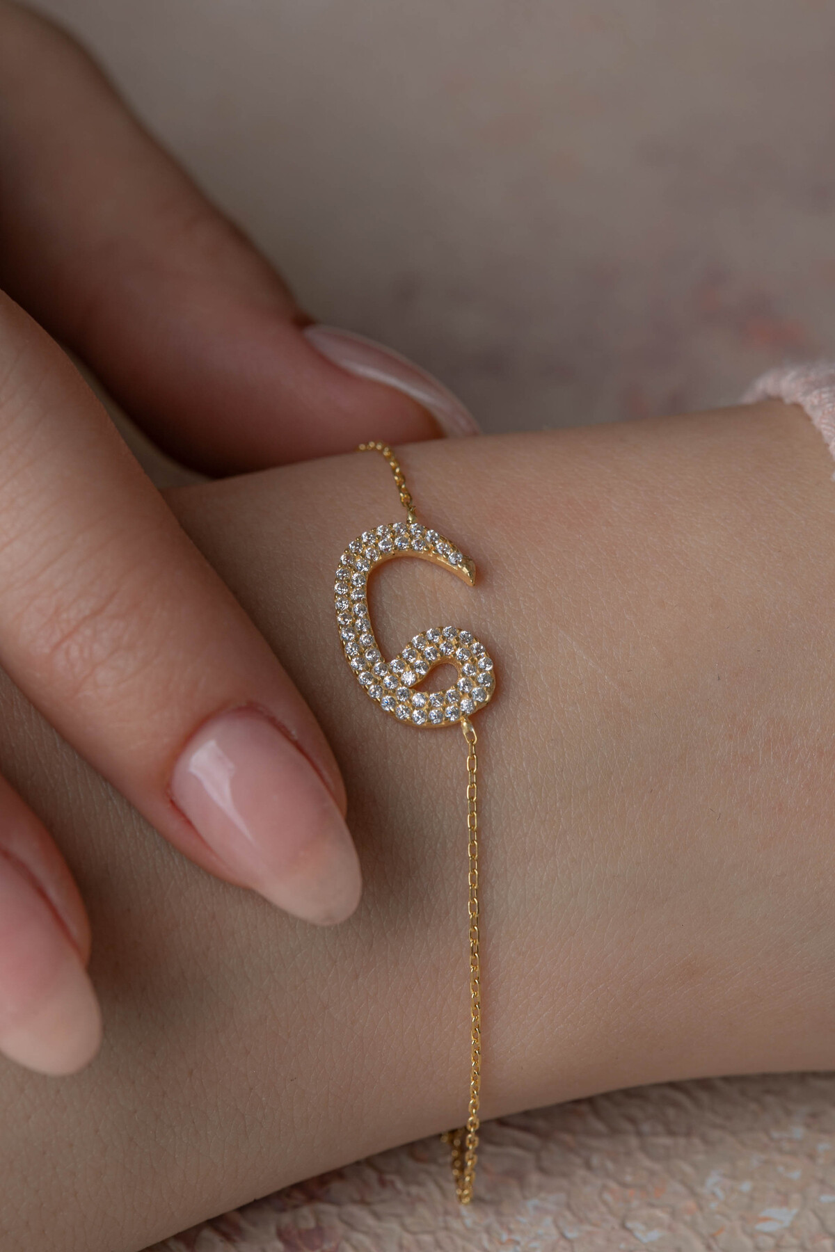 14 Ayar Altın Vav Bileklik