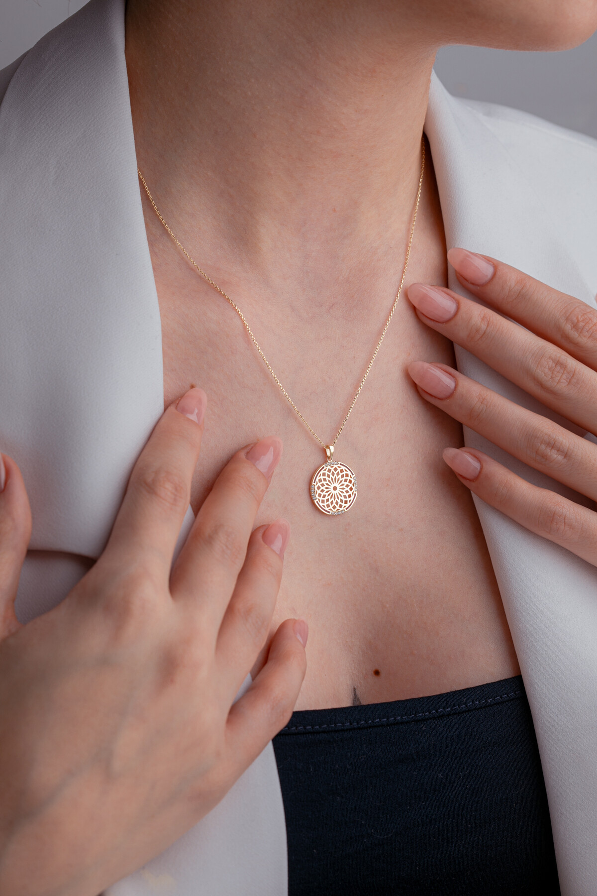 14 Ayar Altın Yaşam Çiçeği Kolye