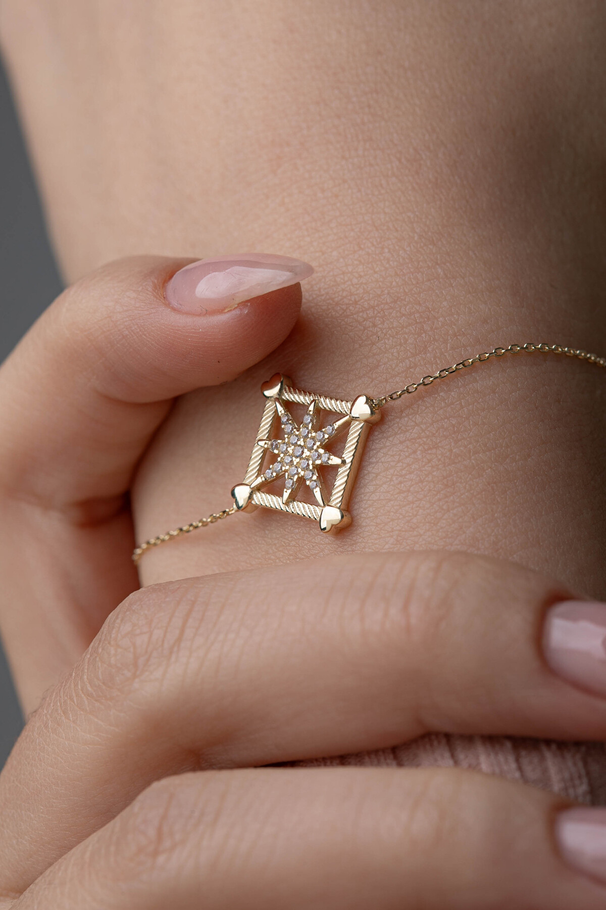 14 Ayar Altın Yıldız Bileklik