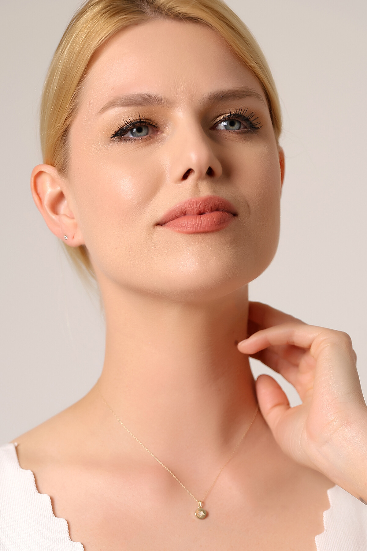 14 Ayar Altın Yıldız Kolye