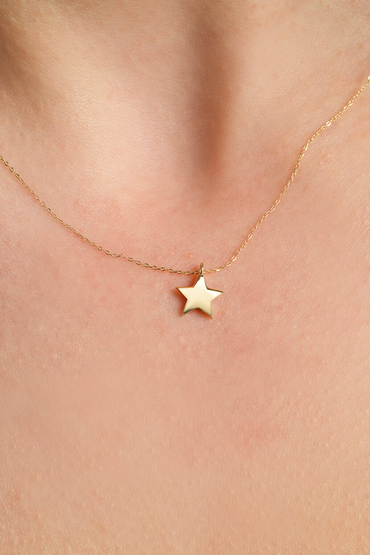14 Ayar Altın Yıldız Kolye