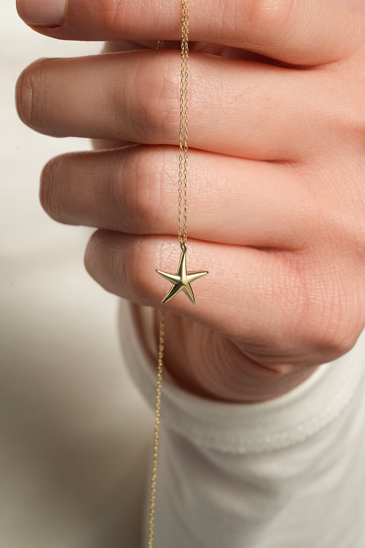 14 Ayar Altın Yıldız Kolye