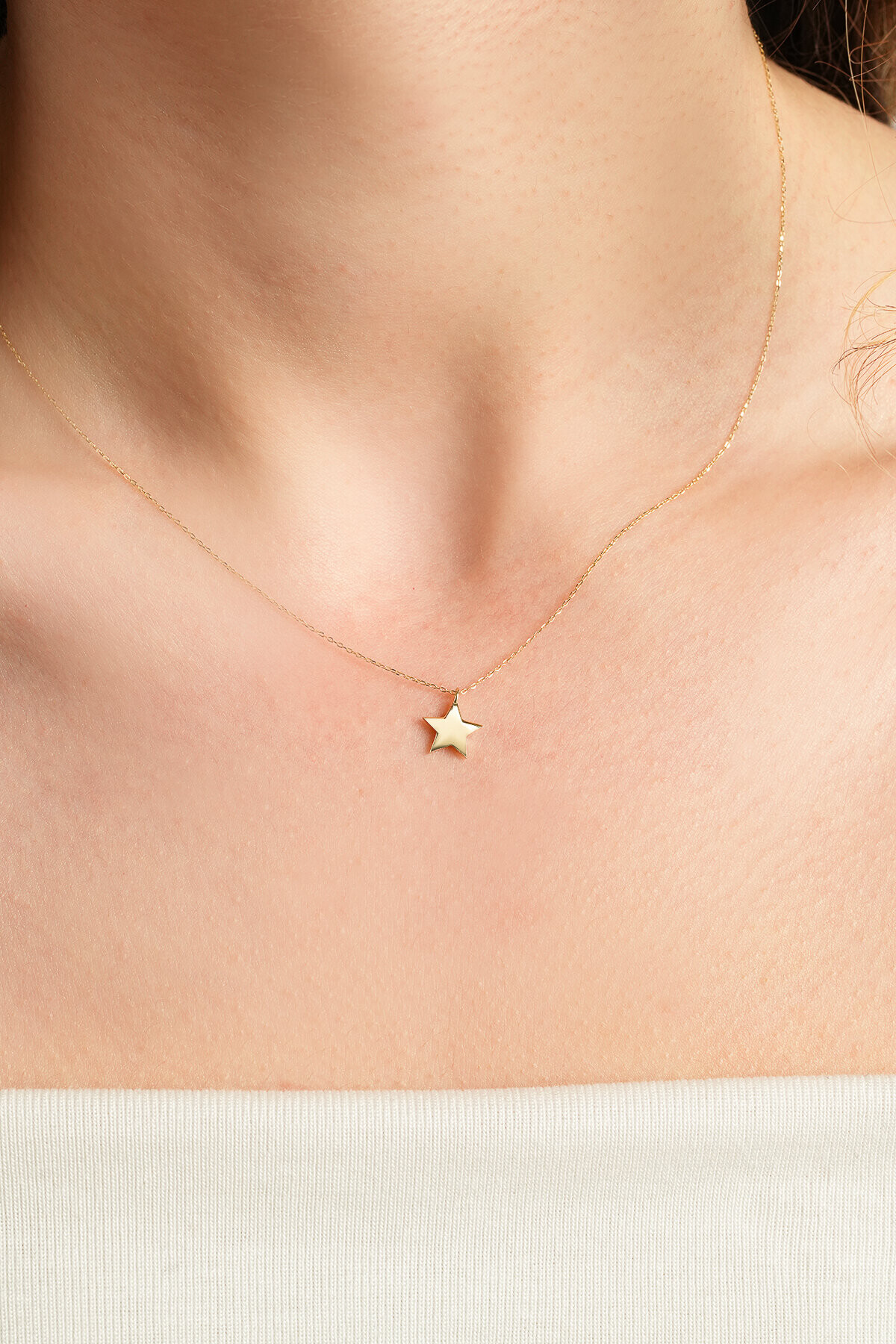 14 Ayar Altın Yıldız Kolye