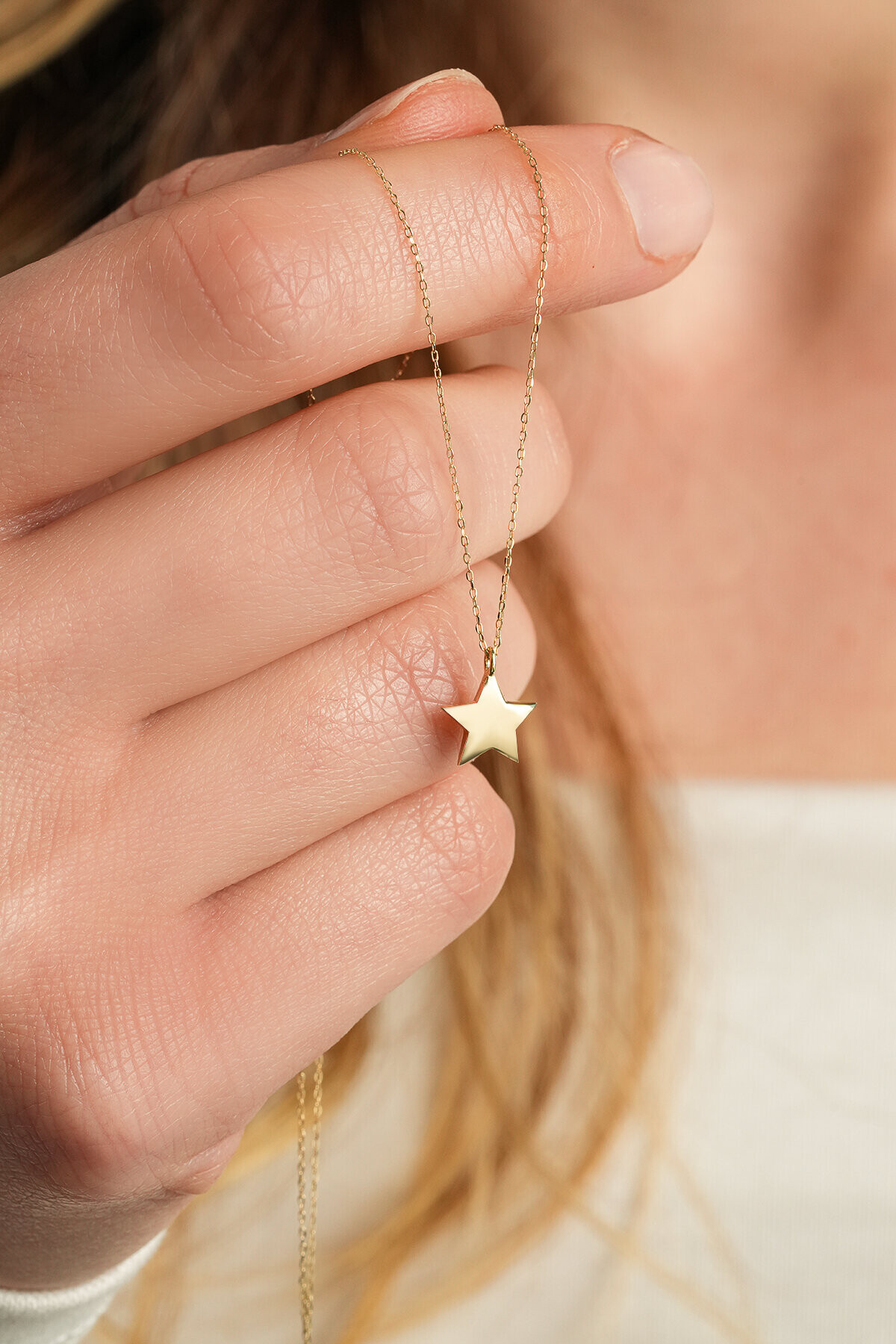 14 Ayar Altın Yıldız Kolye