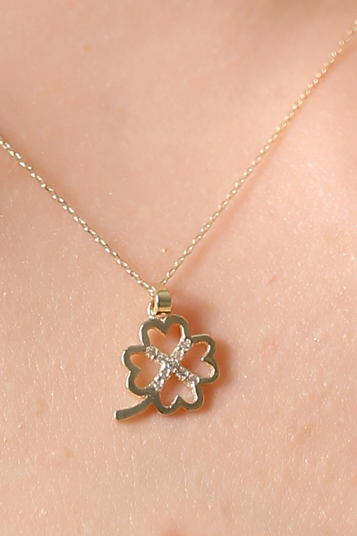 14 Ayar Altın Yonca Kolye