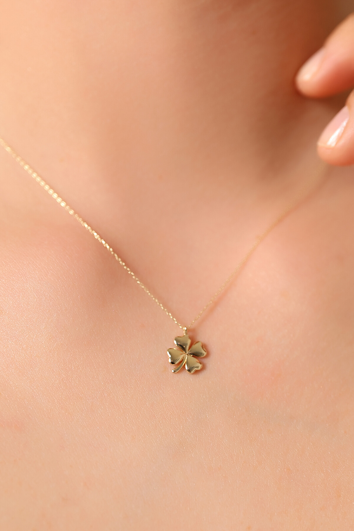 14 Ayar Altın Yonca Kolye