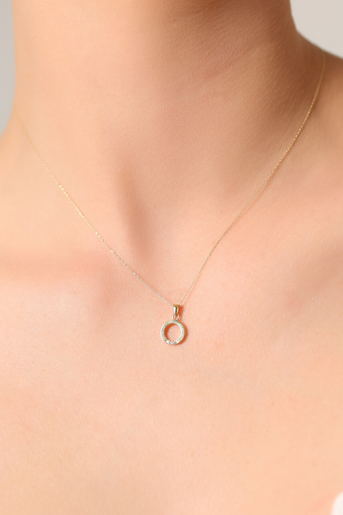 14 Ayar Altın Yuvarlak Kolye