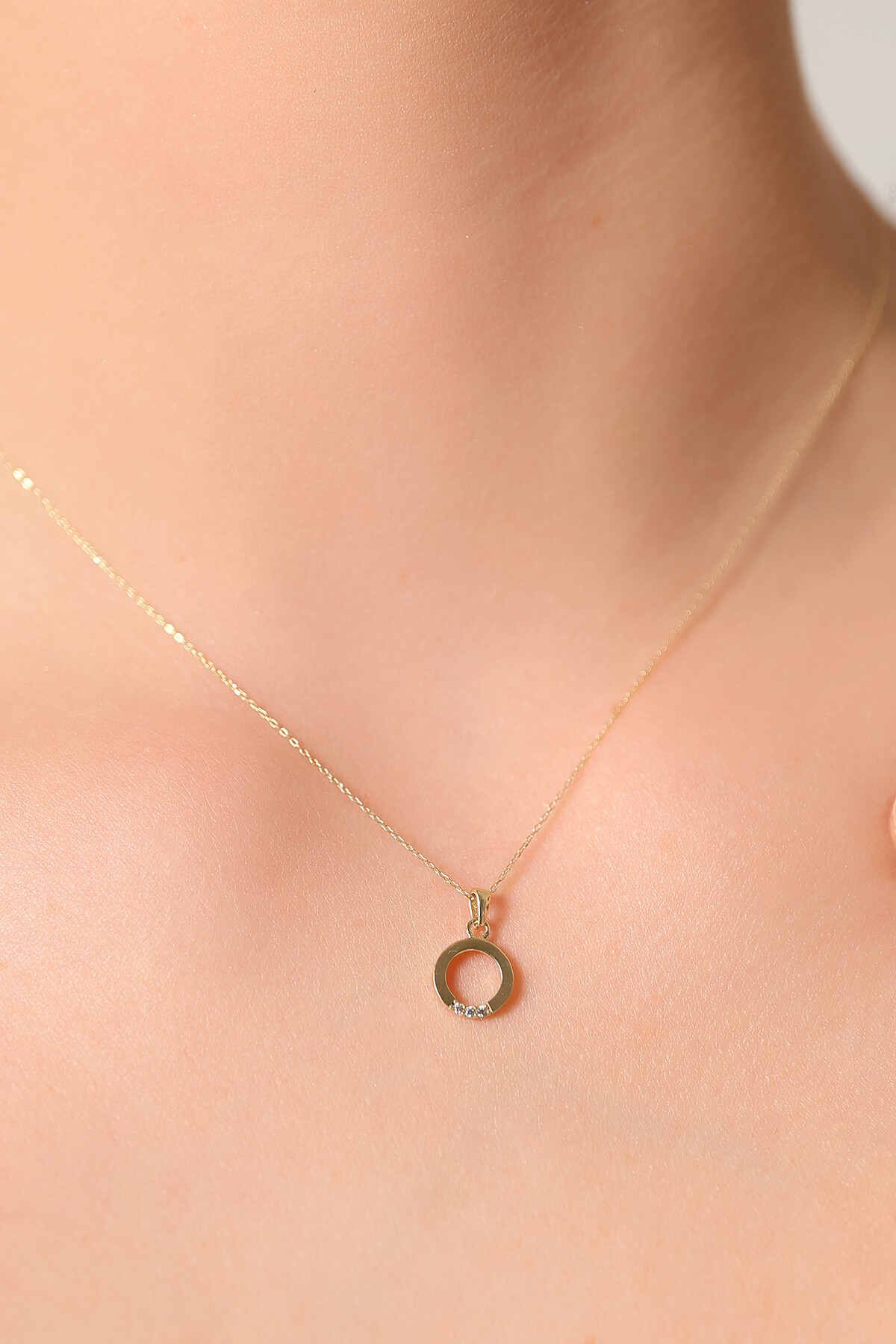 14 Ayar Altın Yuvarlak Kolye