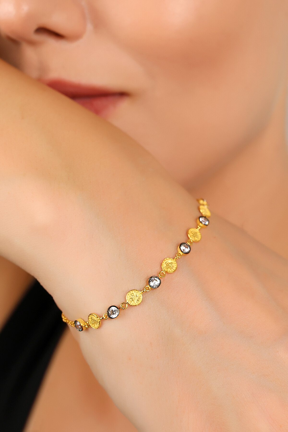 14 Ayar Altın Yuvarlak Taşlı Tuğra Bileklik