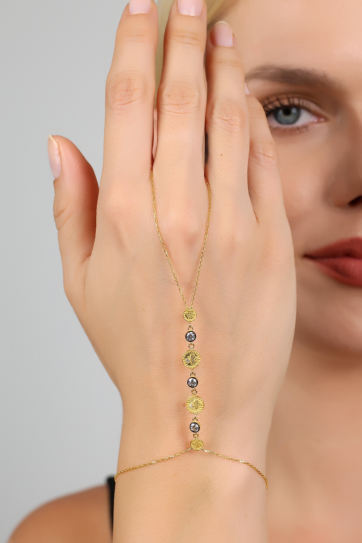 14 Ayar Altın Yuvarlak Taşlı Tuğra Şahmeran