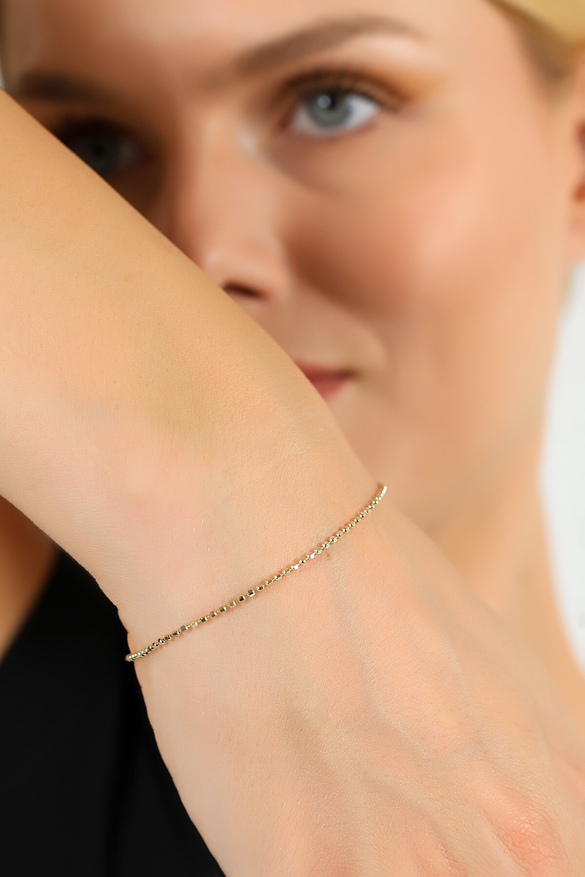 14 Ayar Altın Zarif Dorika Bileklik