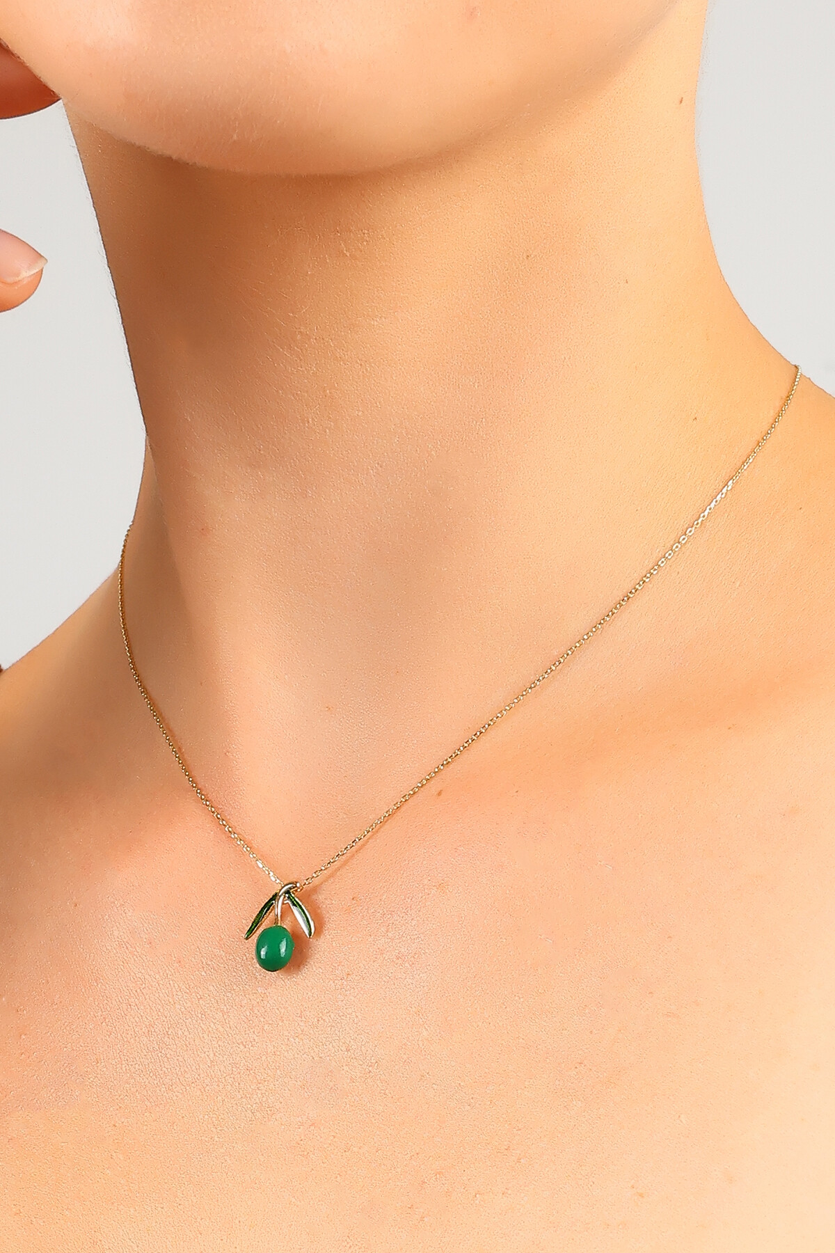 14 Ayar Altın Zarif Yeşil Zeytin Kolye