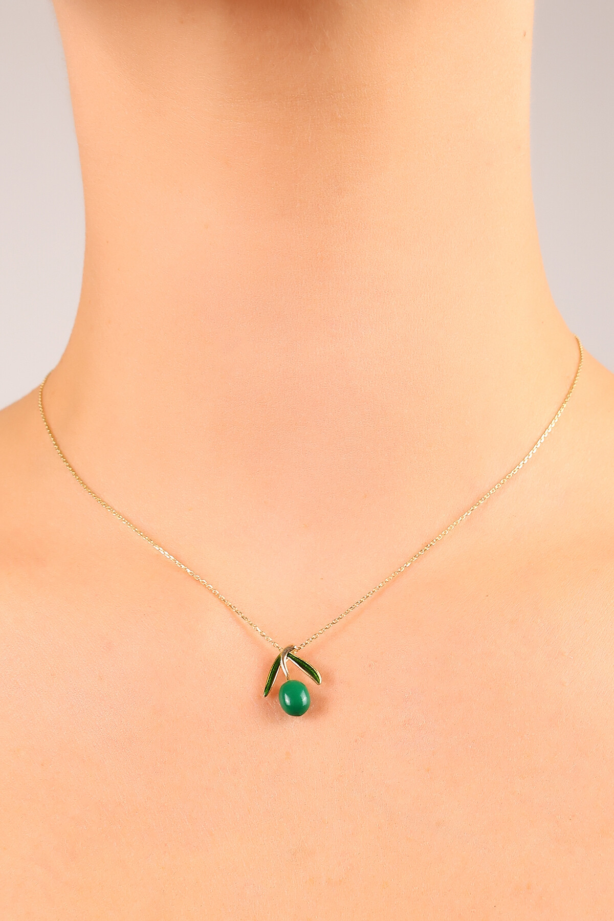 14 Ayar Altın Zarif Yeşil Zeytin Kolye