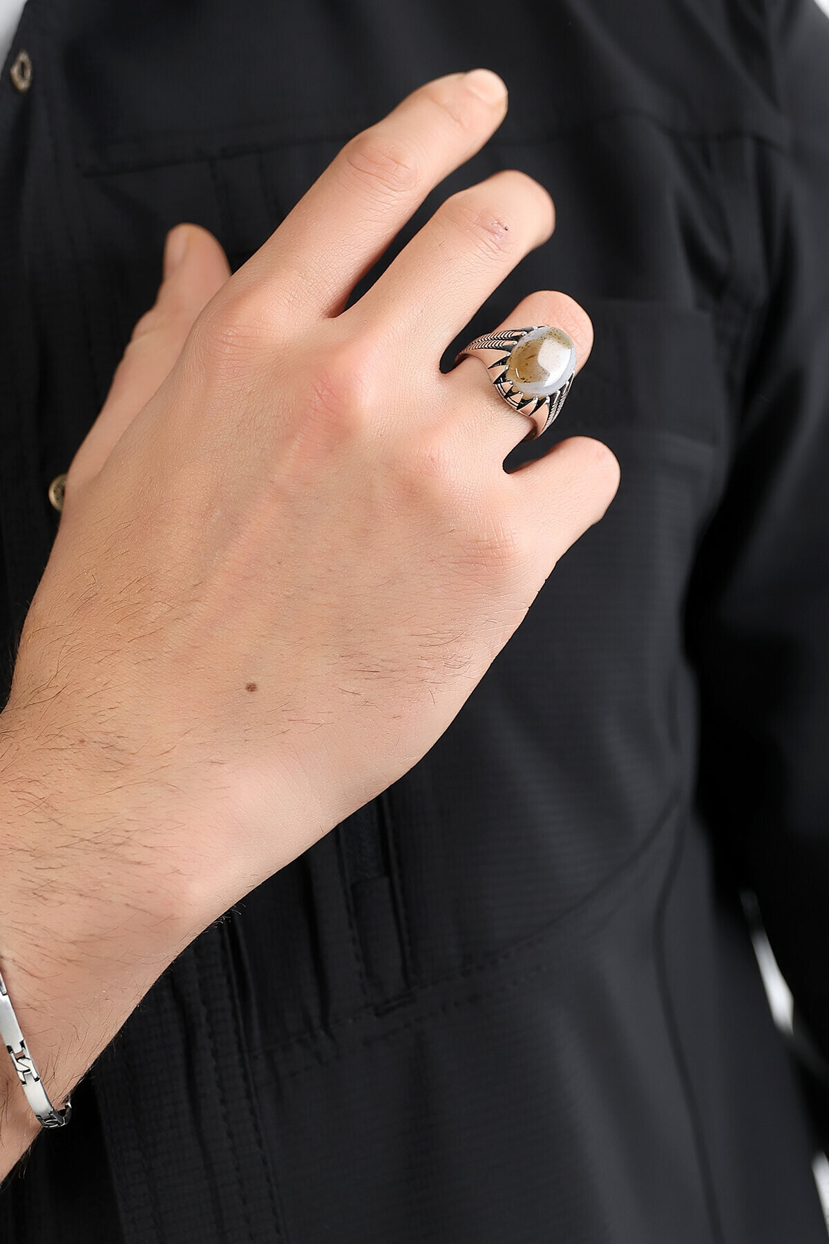 Gümüş Akik Taşlı Oval Erkek Yüzük 