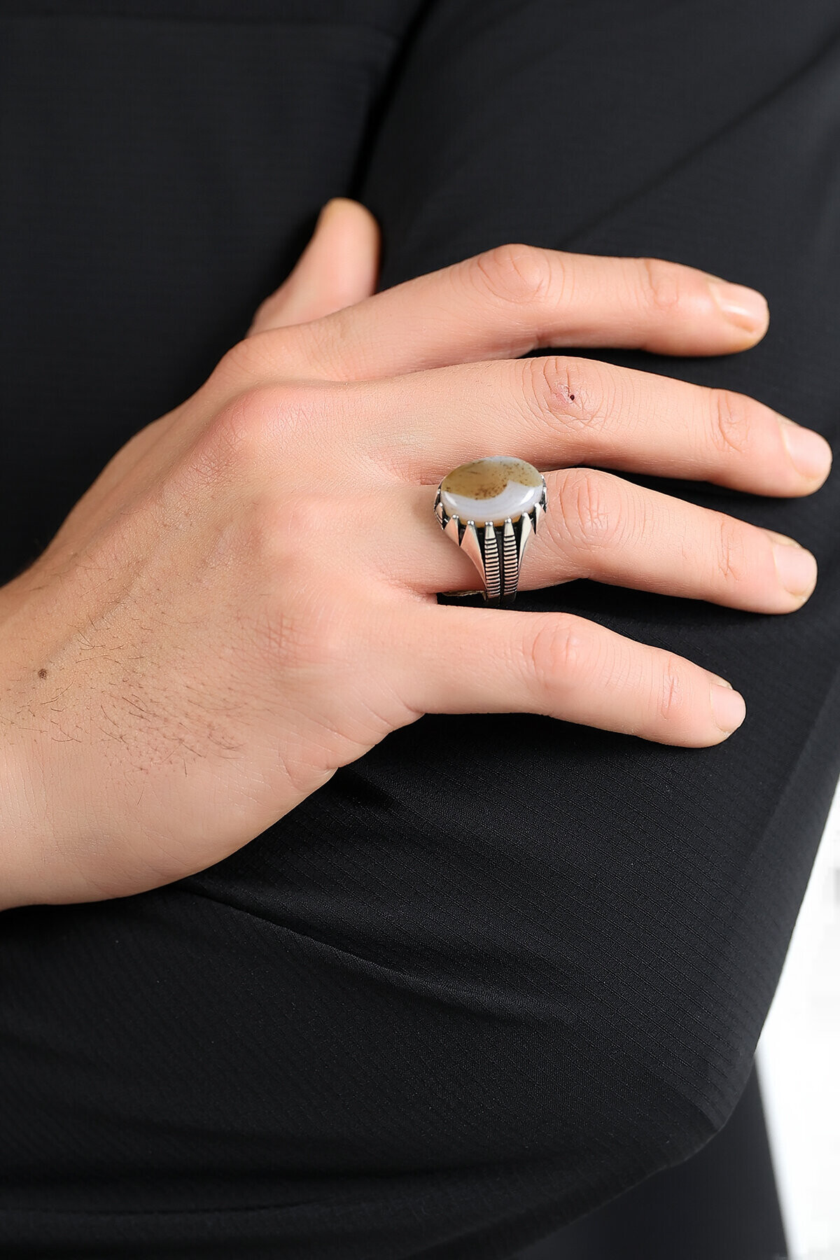 Gümüş Akik Taşlı Oval Erkek Yüzük 