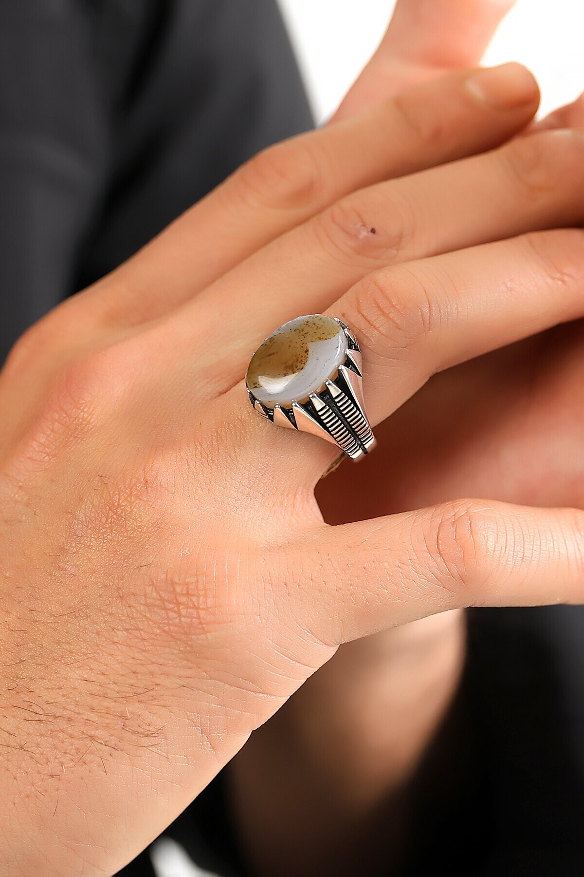 Gümüş Akik Taşlı Oval Erkek Yüzük 