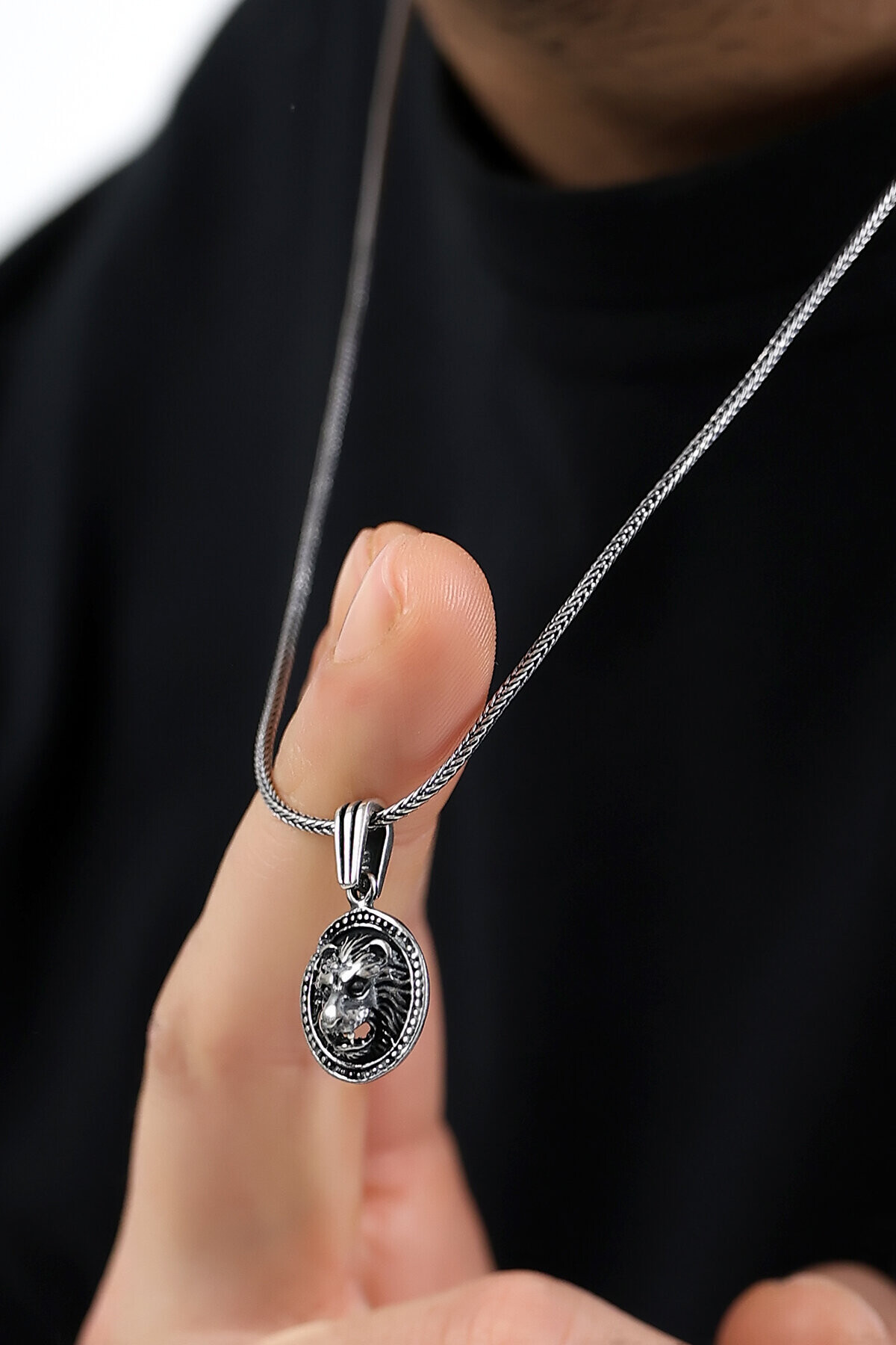 Gümüş Aslan Figürlü Kolye Ucu