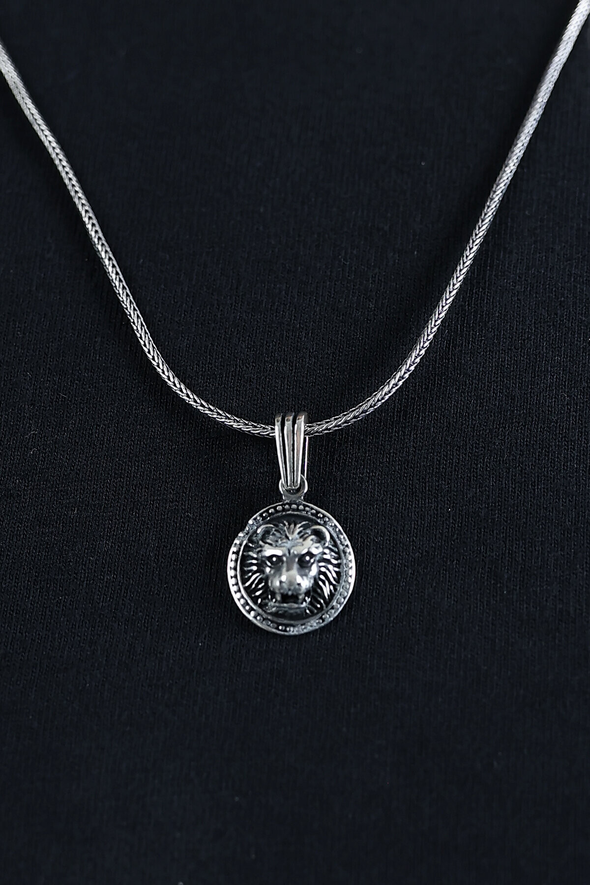 Gümüş Aslan Figürlü Kolye Ucu