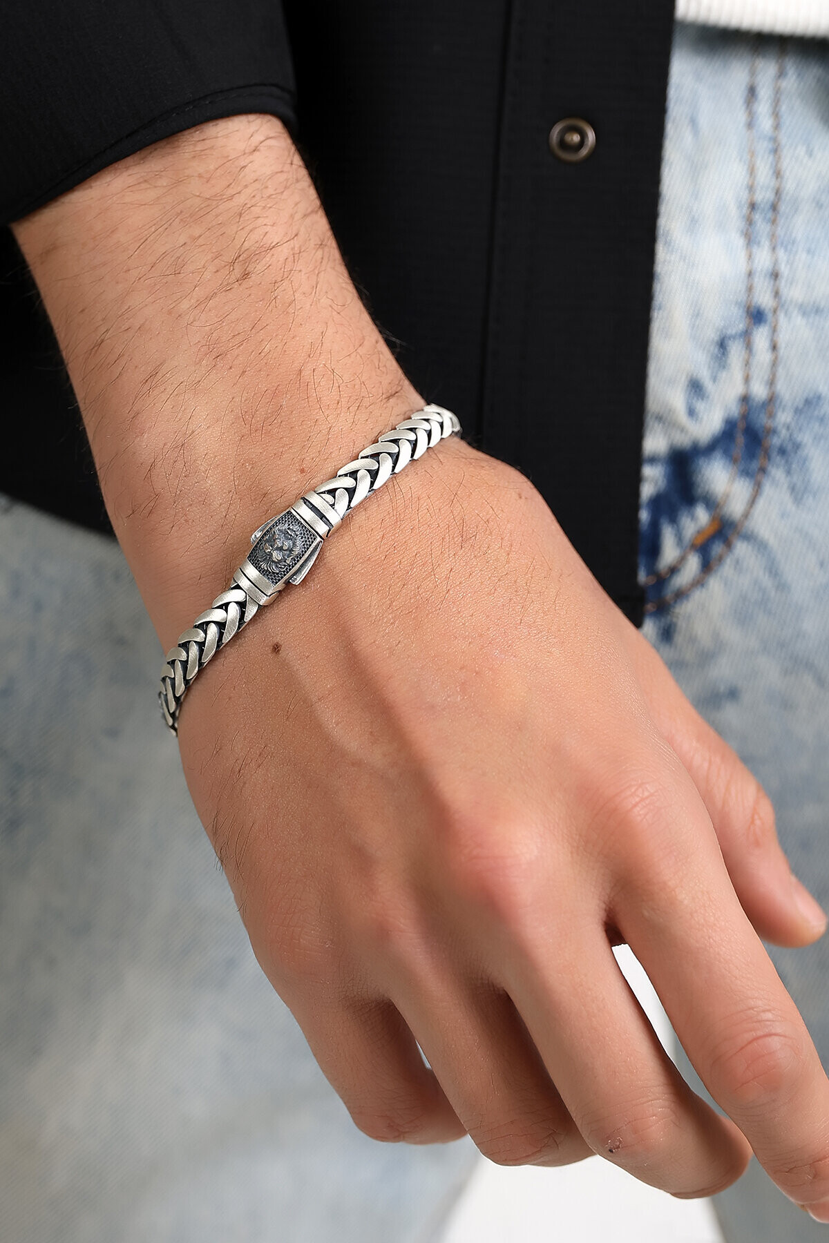 Gümüş Aslan Kilitli Erkek Bileklik