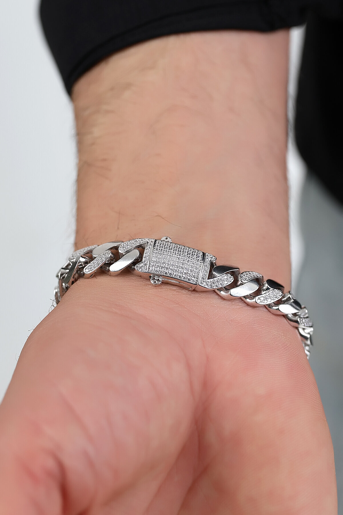 Gümüş Atlamalı Taşlı Gurmet Unisex Bileklik