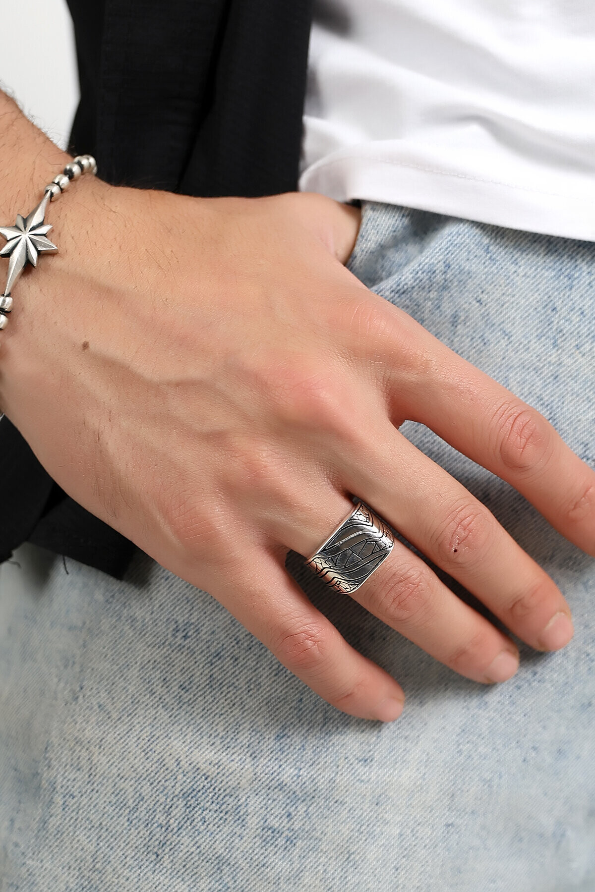 Gümüş Eskitme Model Kare Erkek Yüzük