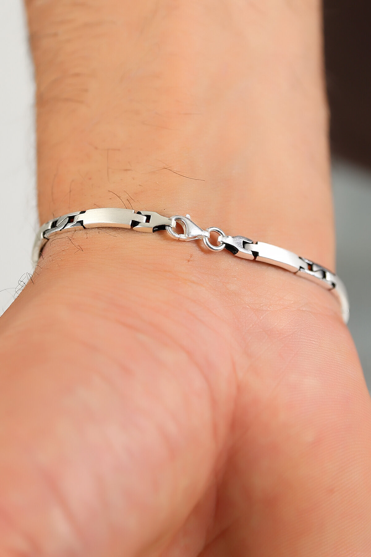 Gümüş Figora Desenli Atlamalı Erkek Bileklik