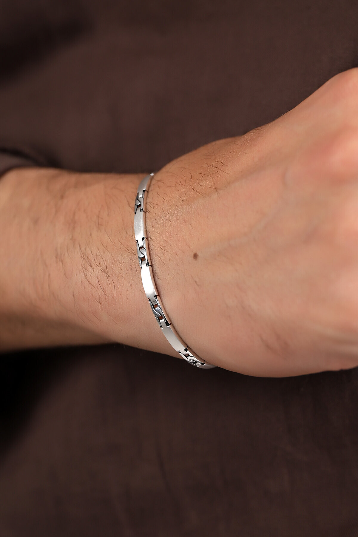 Gümüş Figora Desenli Atlamalı Erkek Bileklik