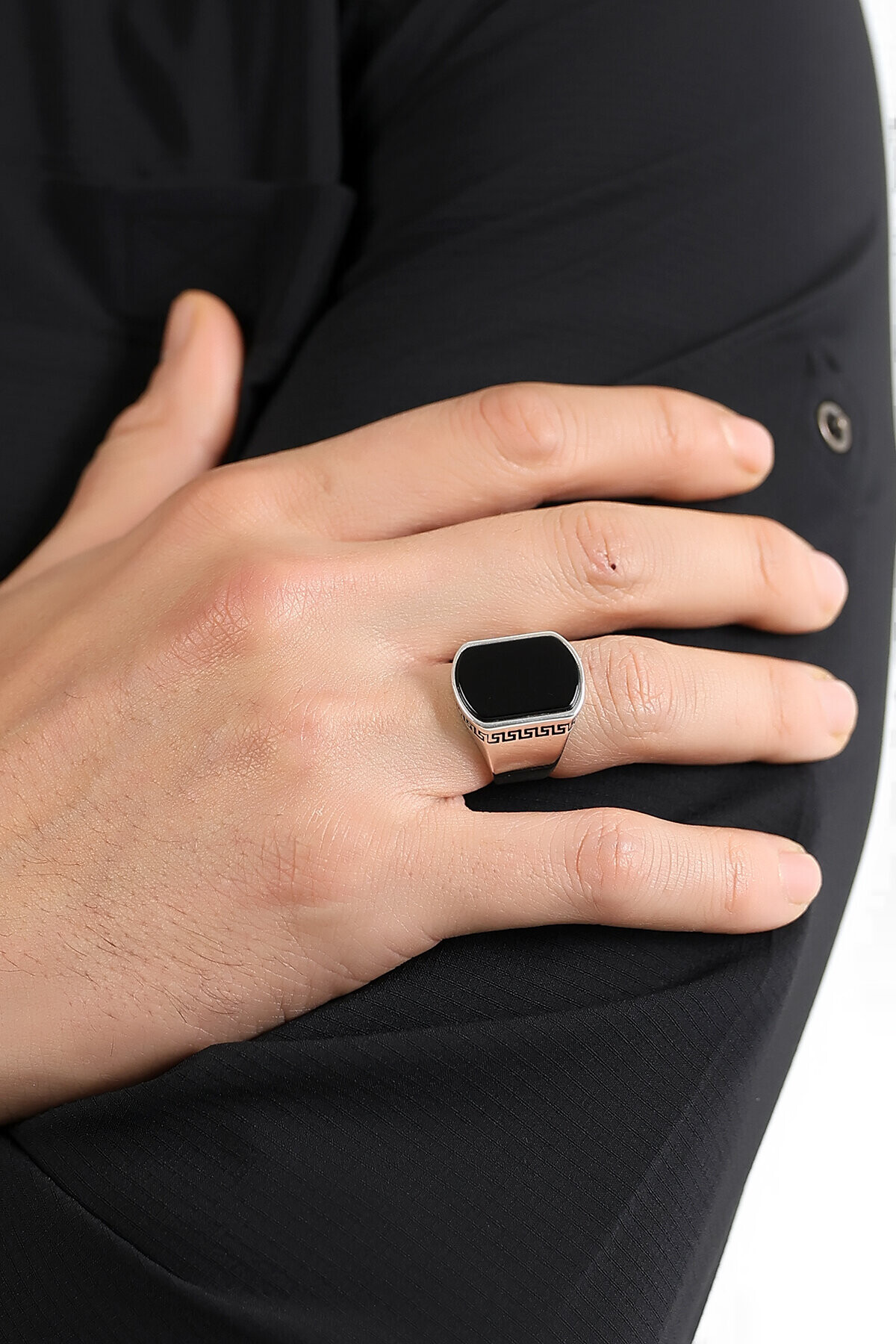 Gümüş Grek Desenli Oniks Taşlı Yüzük