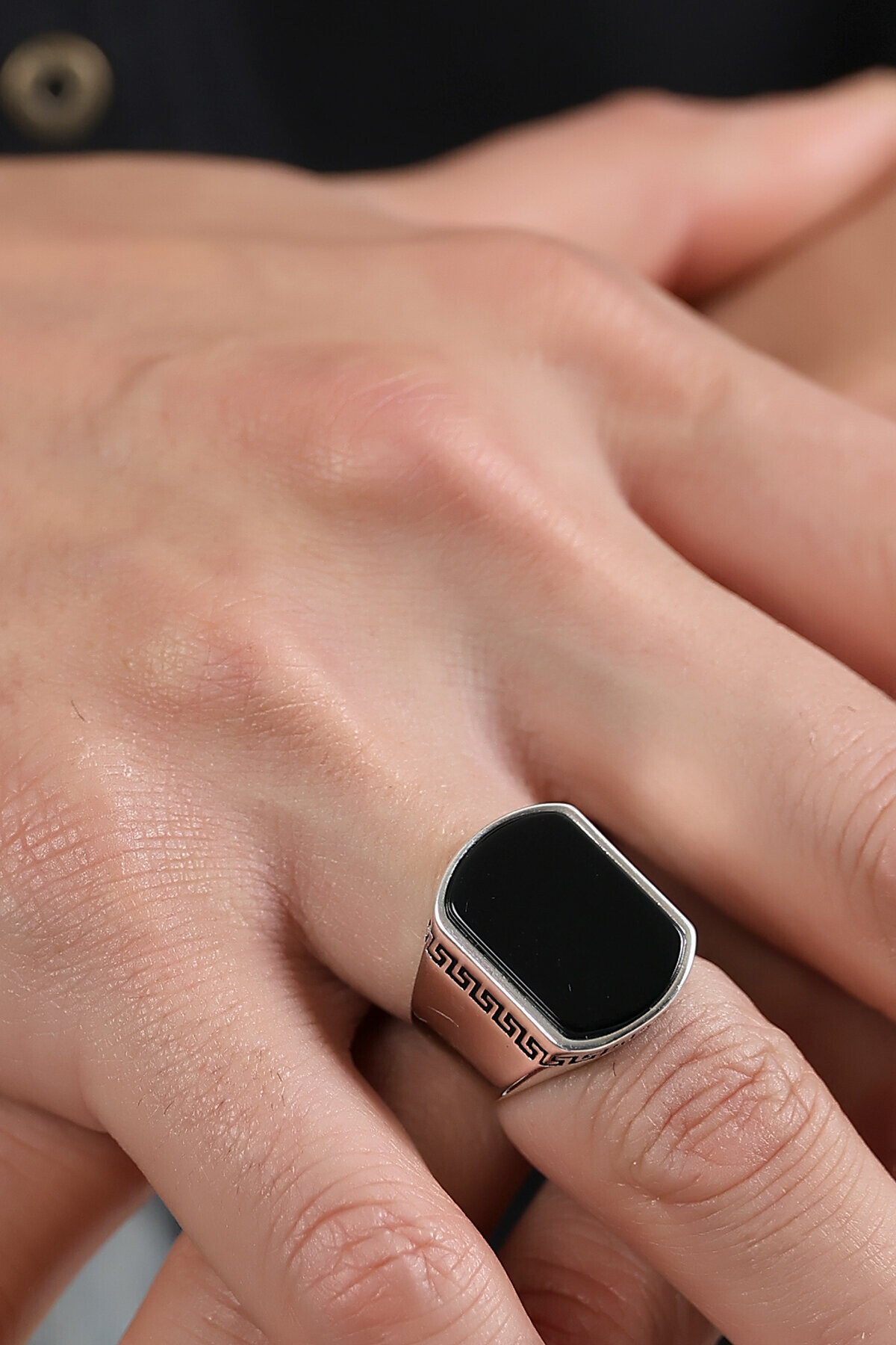 Gümüş Grek Desenli Oniks Taşlı Yüzük