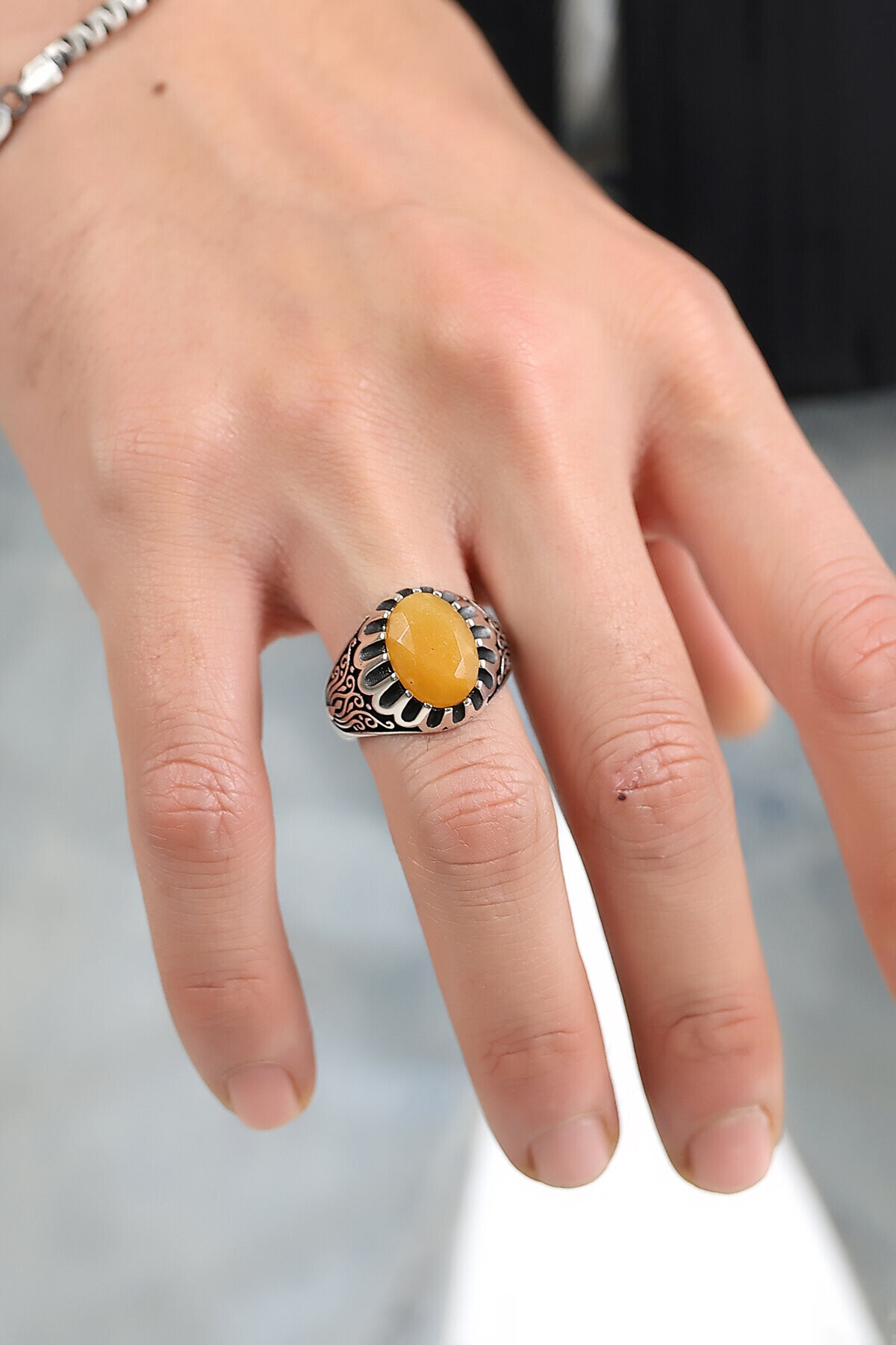 Gümüş Kalem Detaylı Kehribar Taşlı Yüzük 