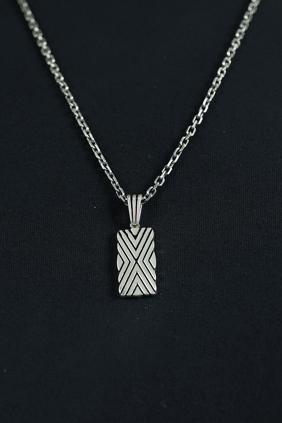 Gümüş Klasik Çizgili Desenli Kolye Ucu 