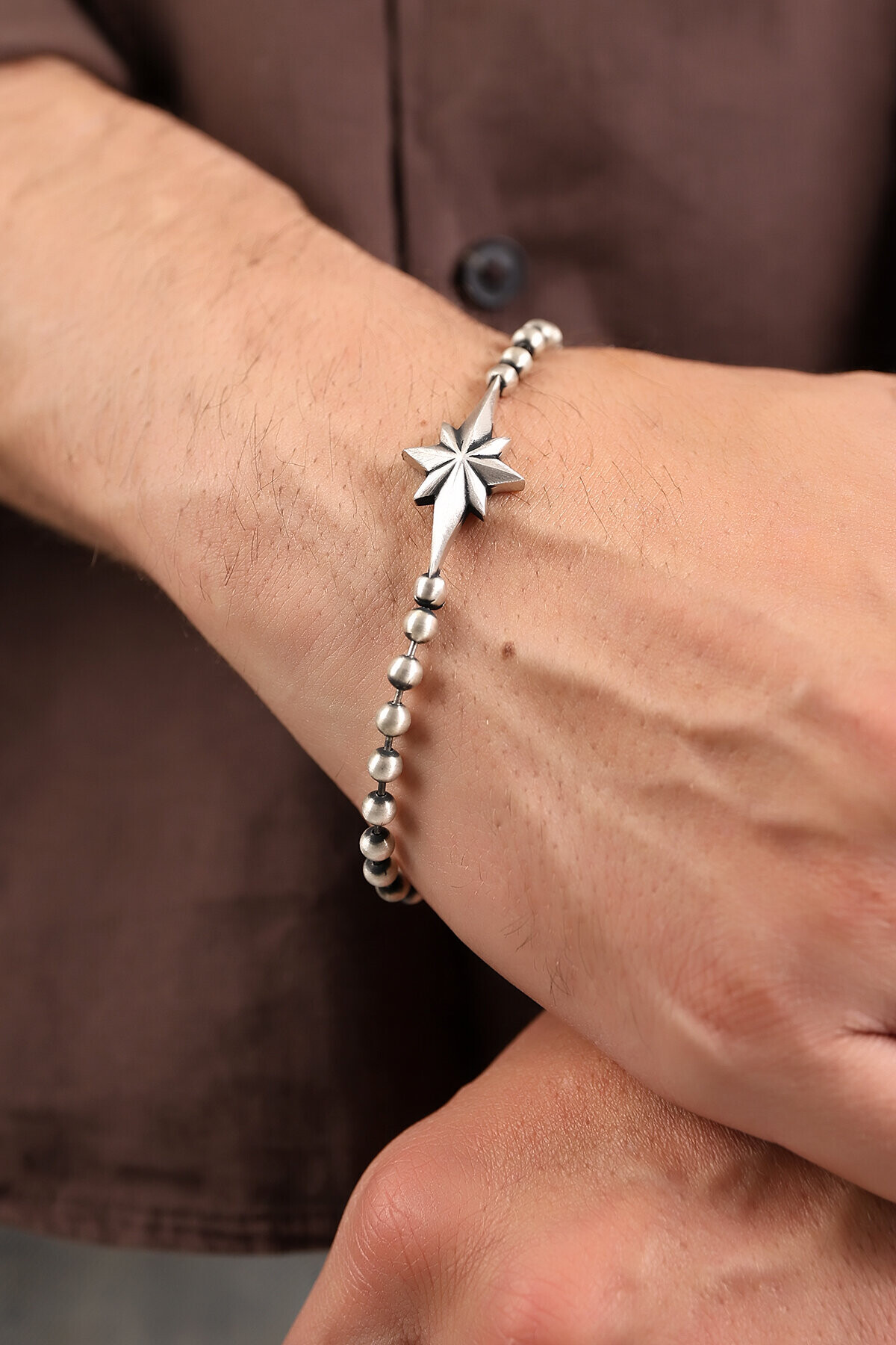 Gümüş Kutup Yıldızı Figürlü Top Zincirli Bileklik