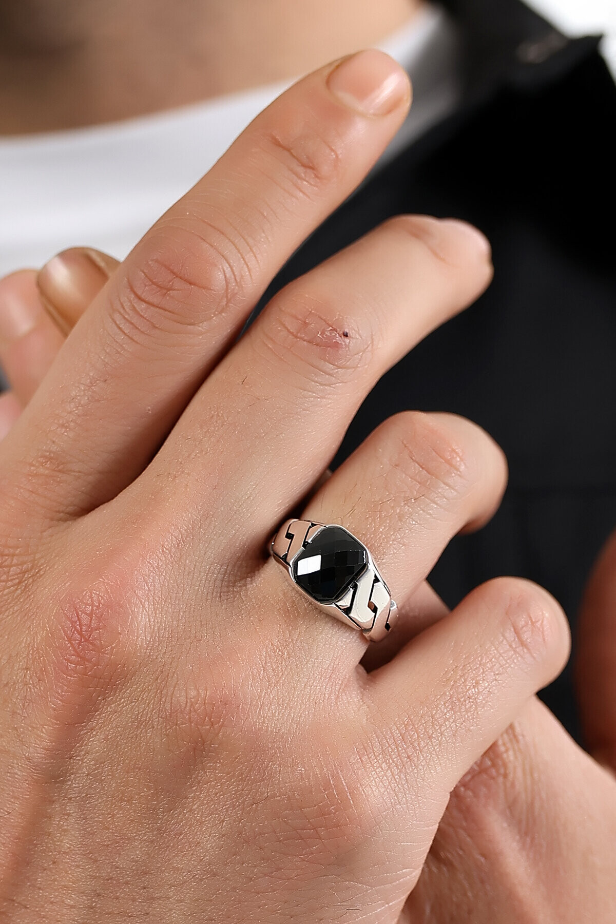 Gümüş Oniks Taşlı Kare Kesim Yüzük