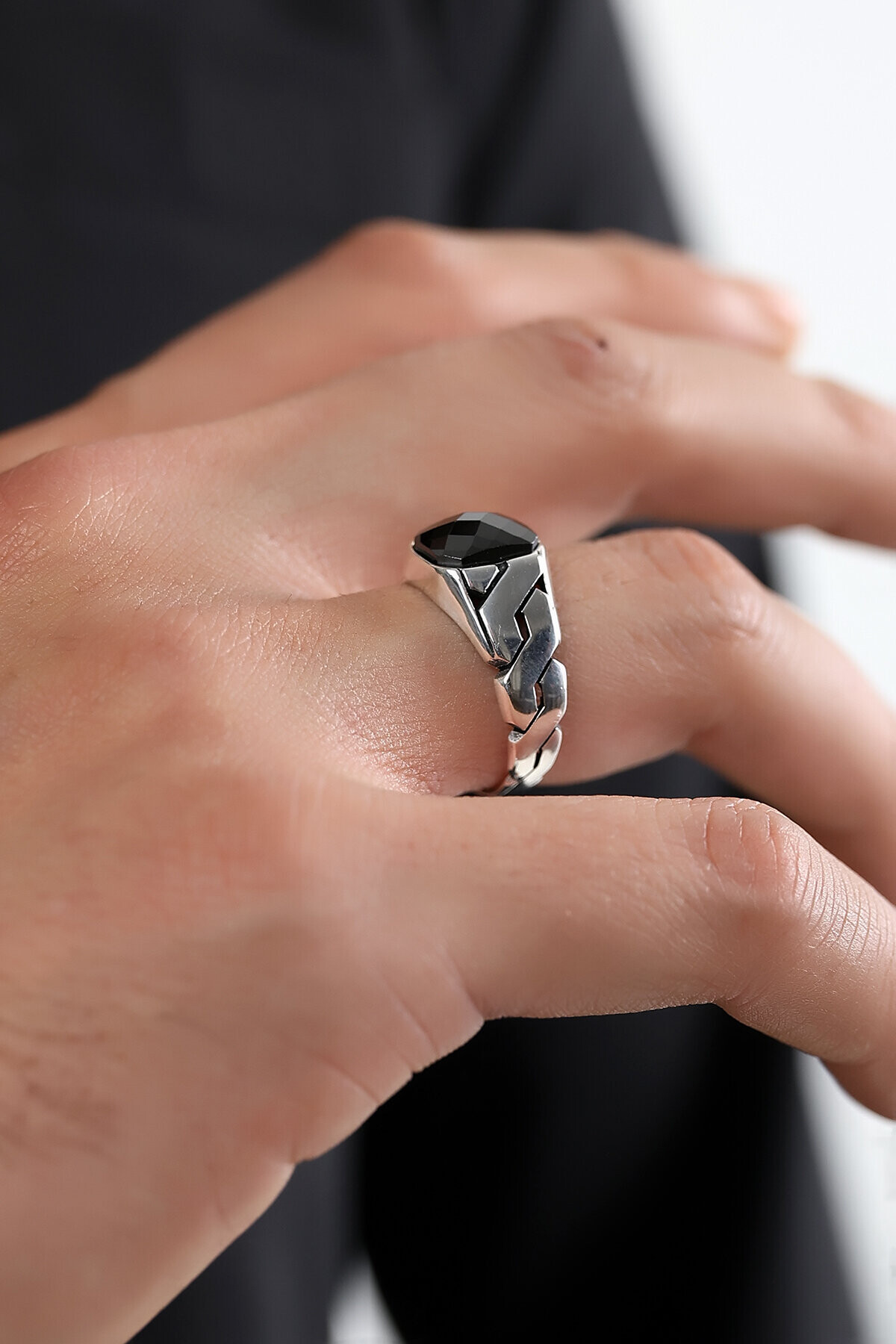 Gümüş Oniks Taşlı Kare Kesim Yüzük