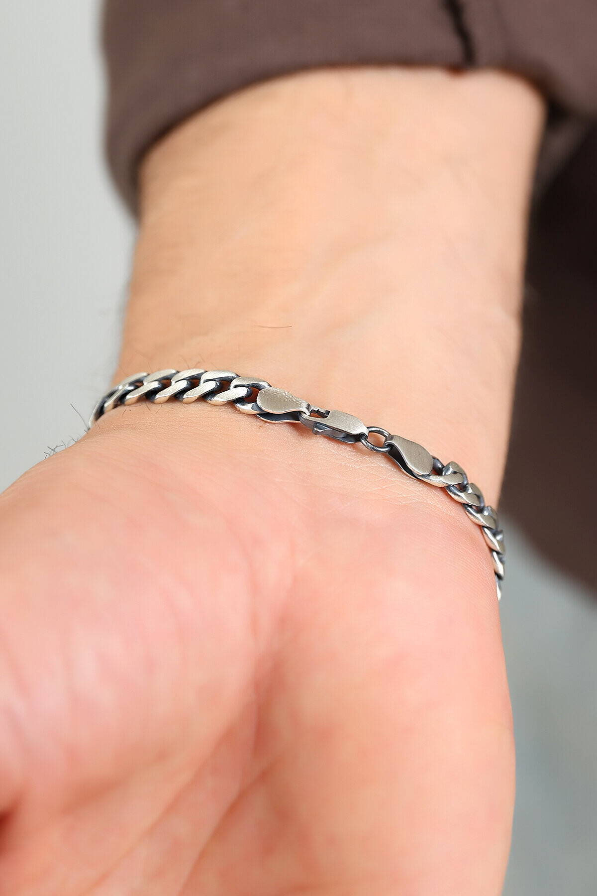 Gümüş Örgü Desenli Gurmet Zincirli Bileklik