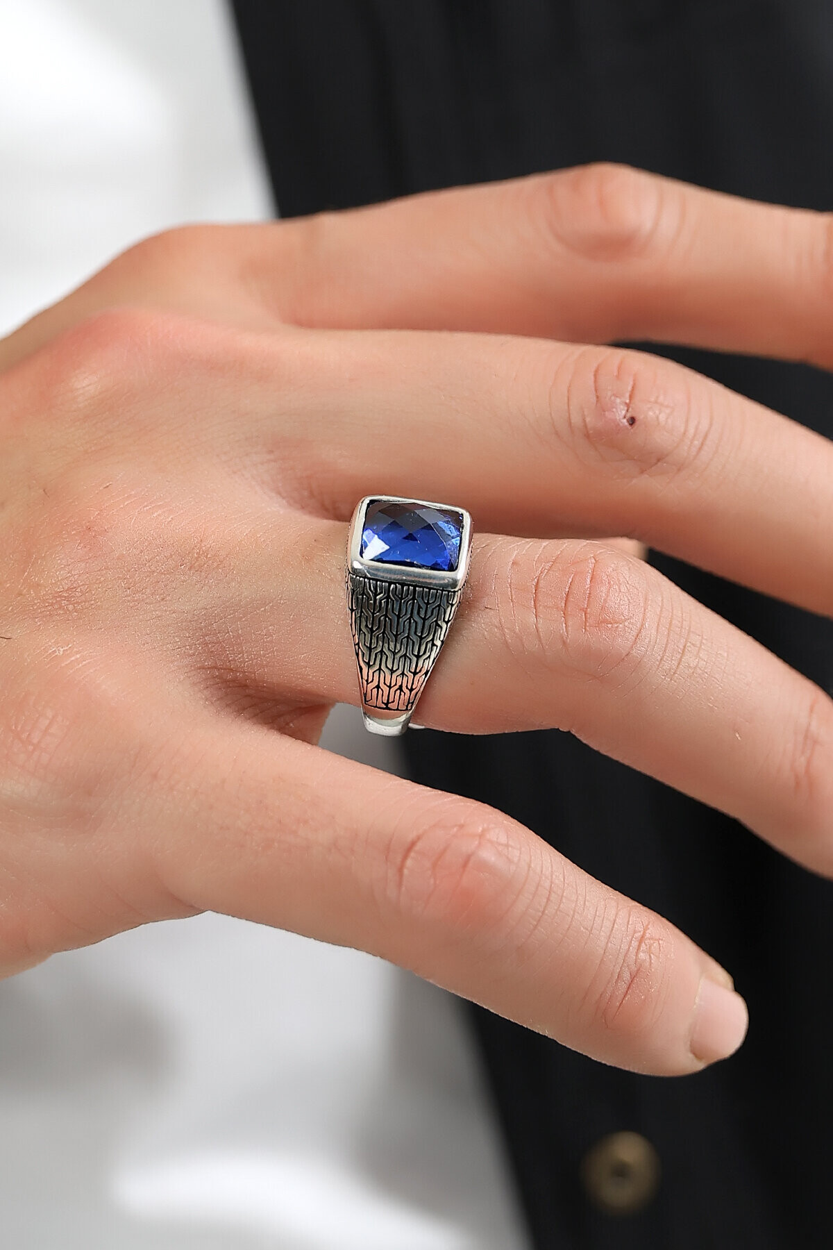 Gümüş Safir Taşlı Kare Kesim Erkek Yüzük