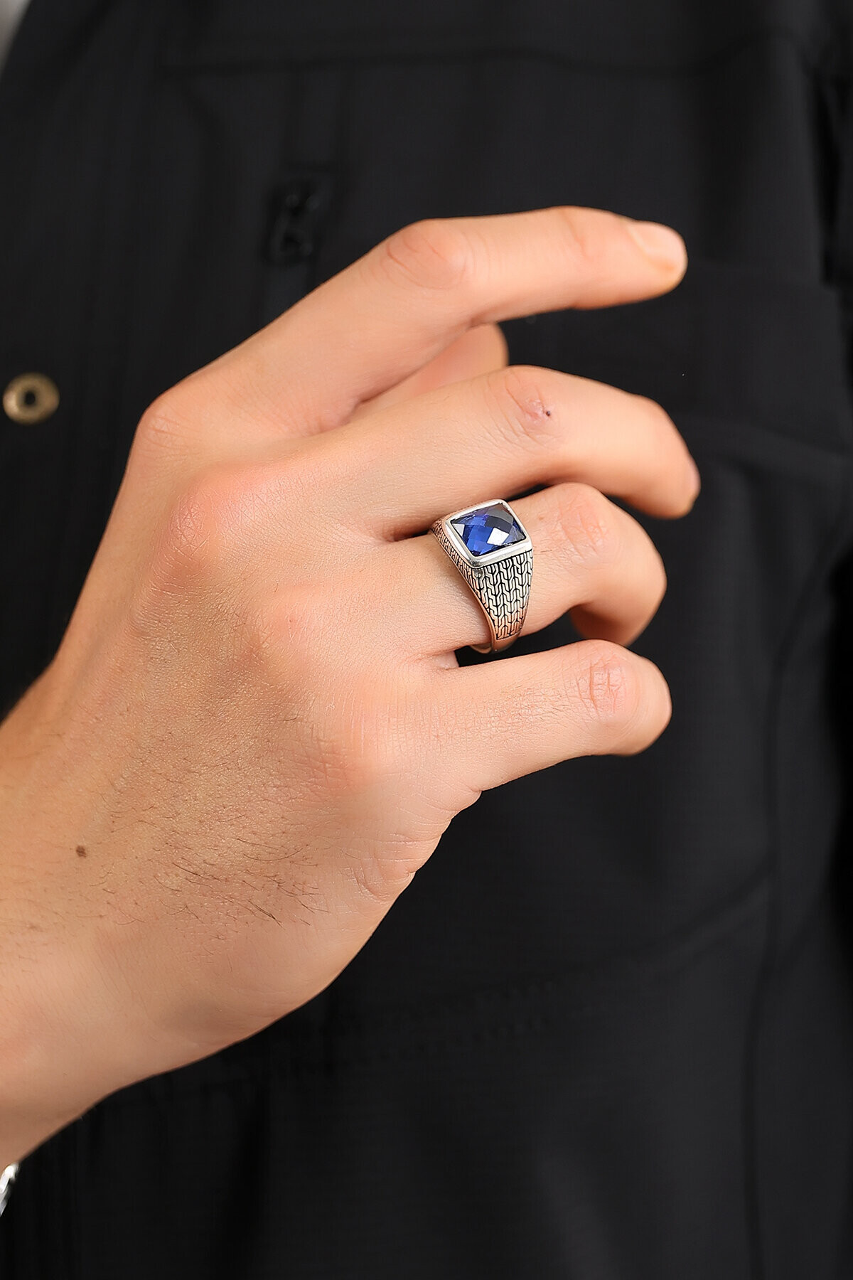 Gümüş Safir Taşlı Kare Kesim Erkek Yüzük