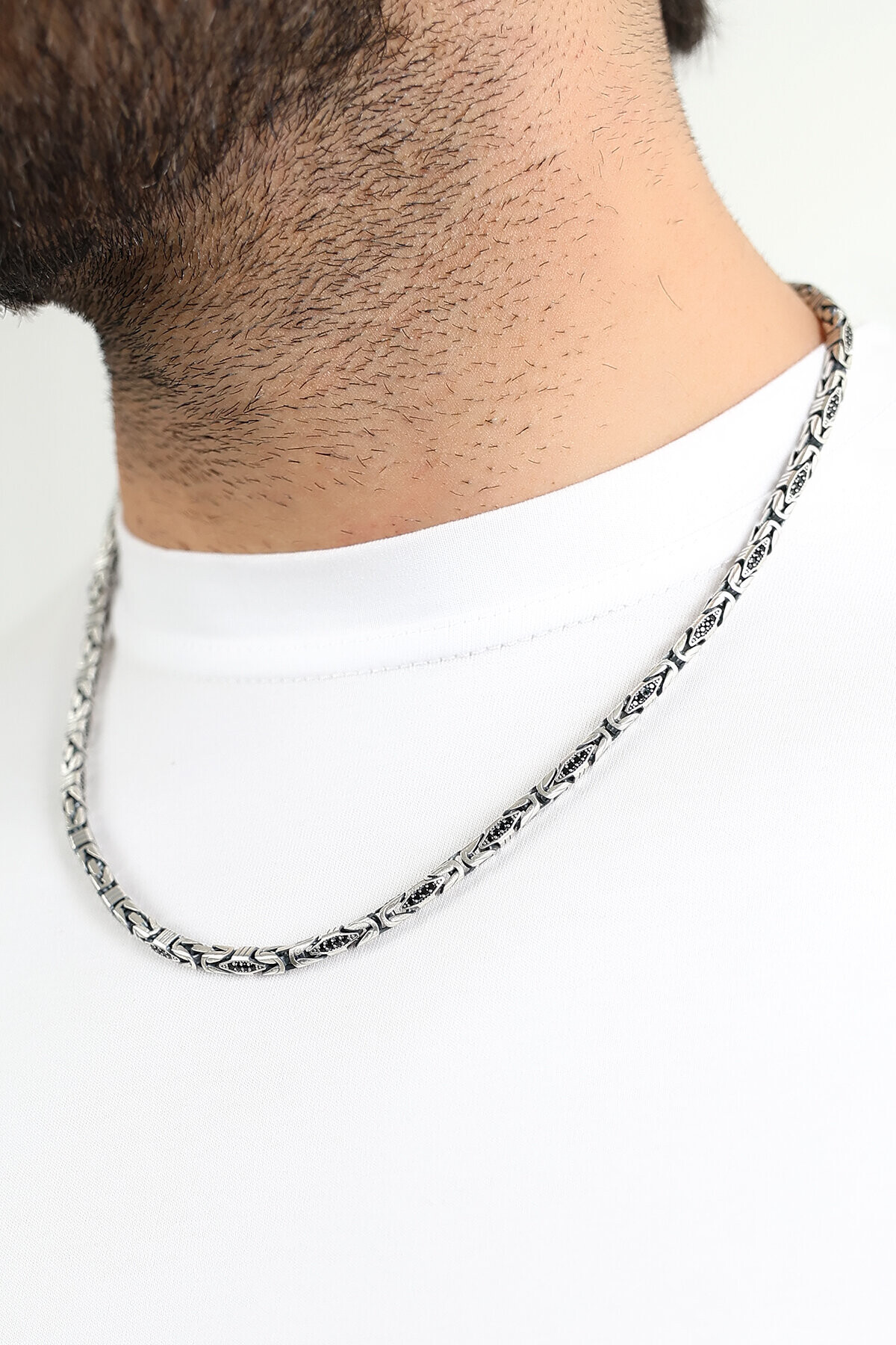 Gümüş Siyah Taşlı Kral Zincir Kolye