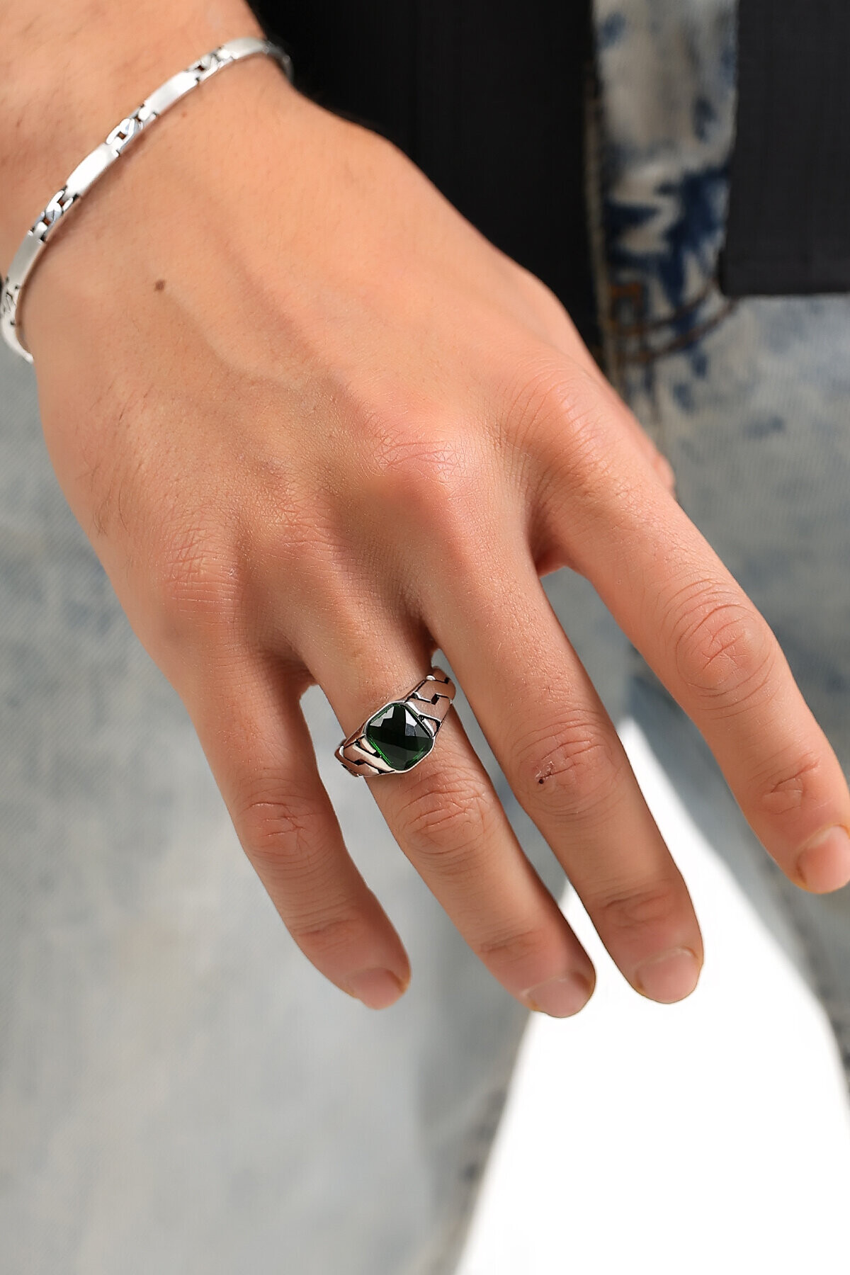 Gümüş Zümrüt Taşlı Oval Kesim Erkek Yüzük 