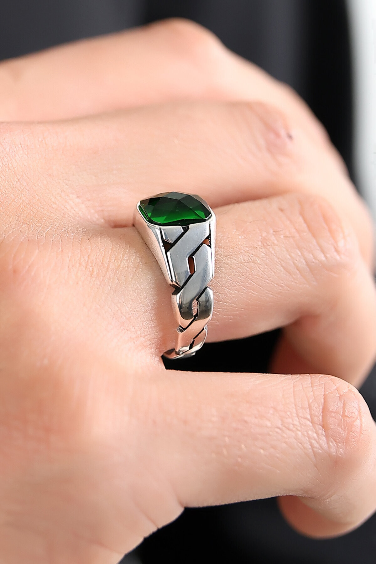 Gümüş Zümrüt Taşlı Oval Kesim Erkek Yüzük 