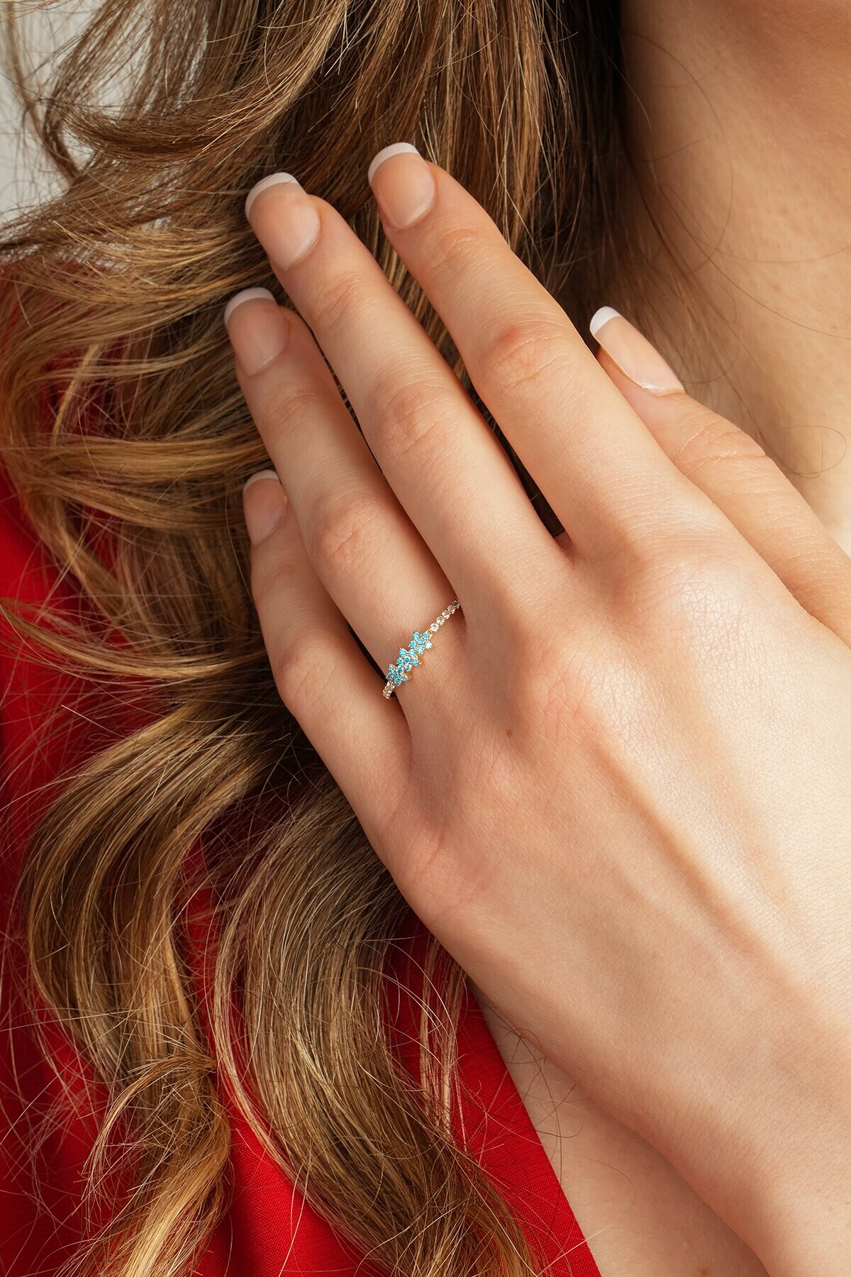 14 Ayar Altın 3 Yıldız Yüzük