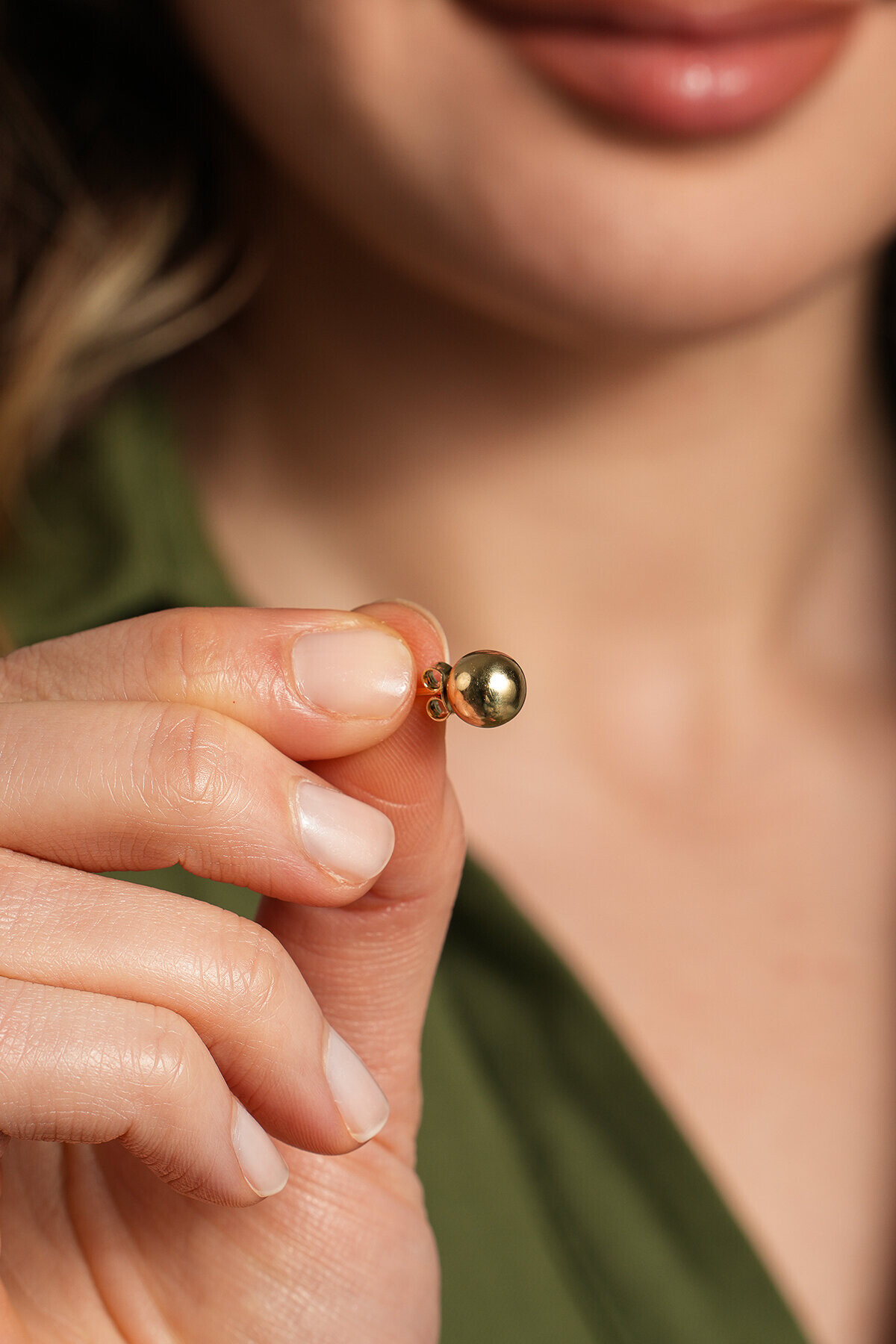 14 Ayar Altın Cilalı Top Küpe