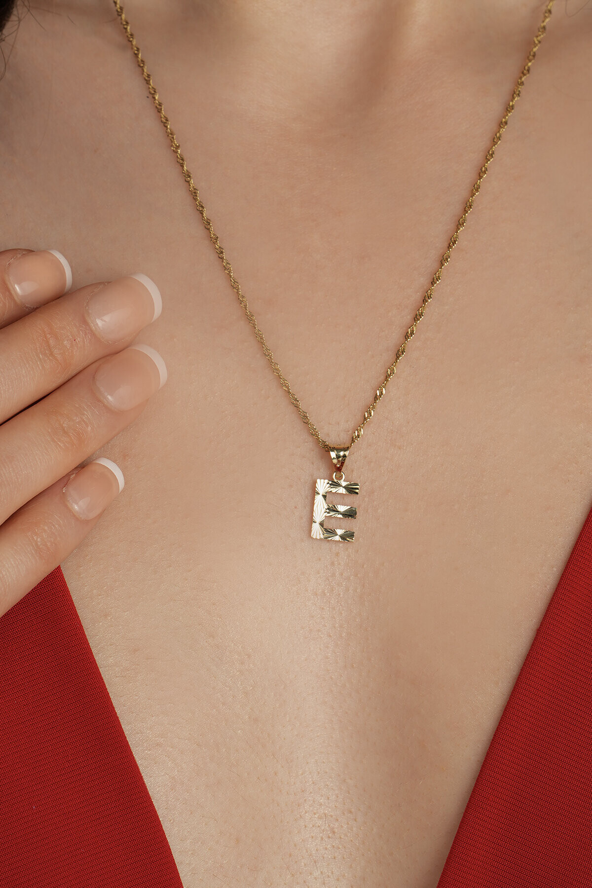 14 Ayar Altın E Harfi Kolye Ucu