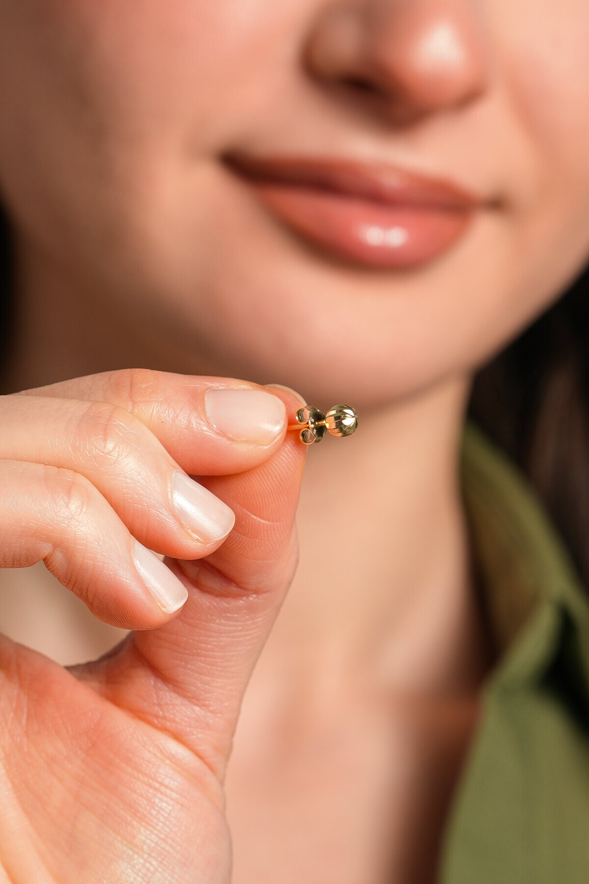 14 Ayar Altın Kalemli Top Küpe