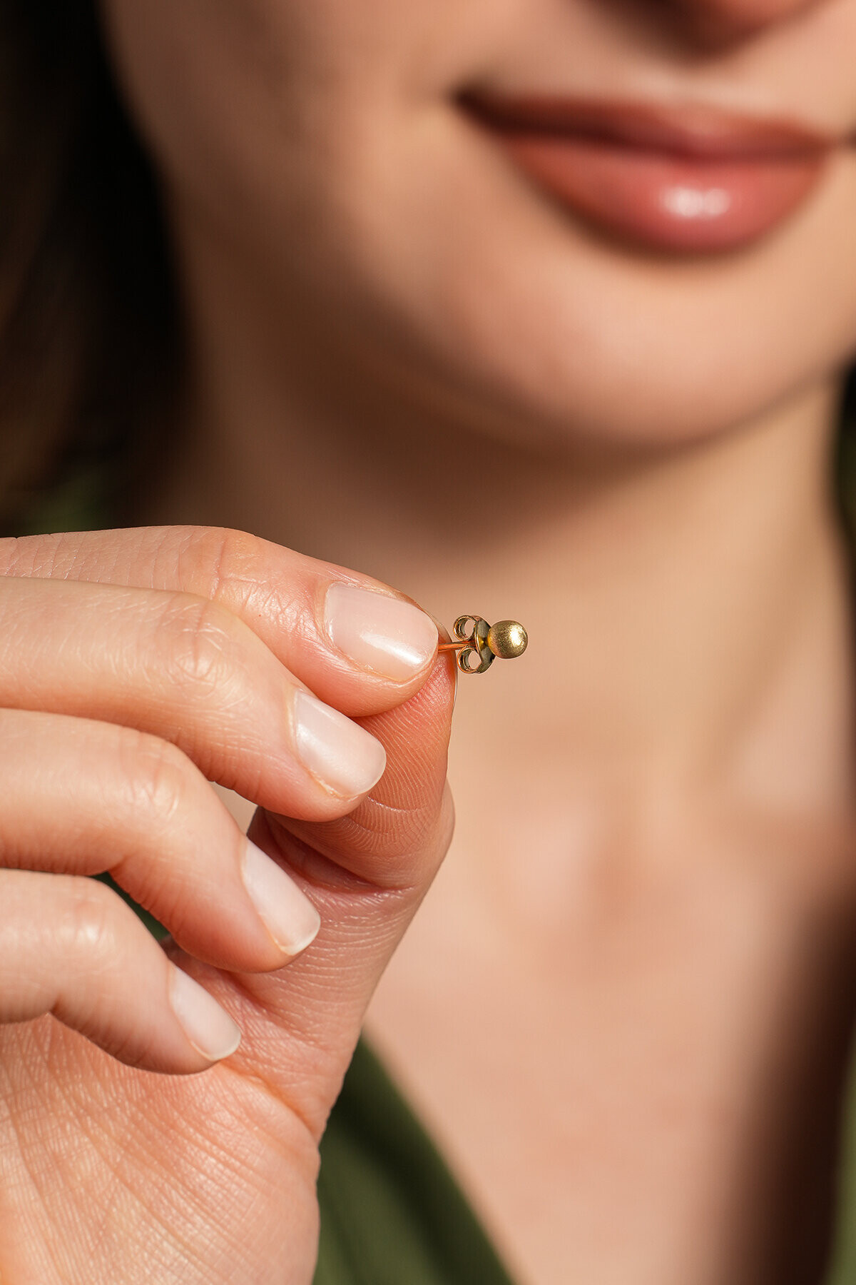 14 Ayar Altın Kumlu Top Küpe