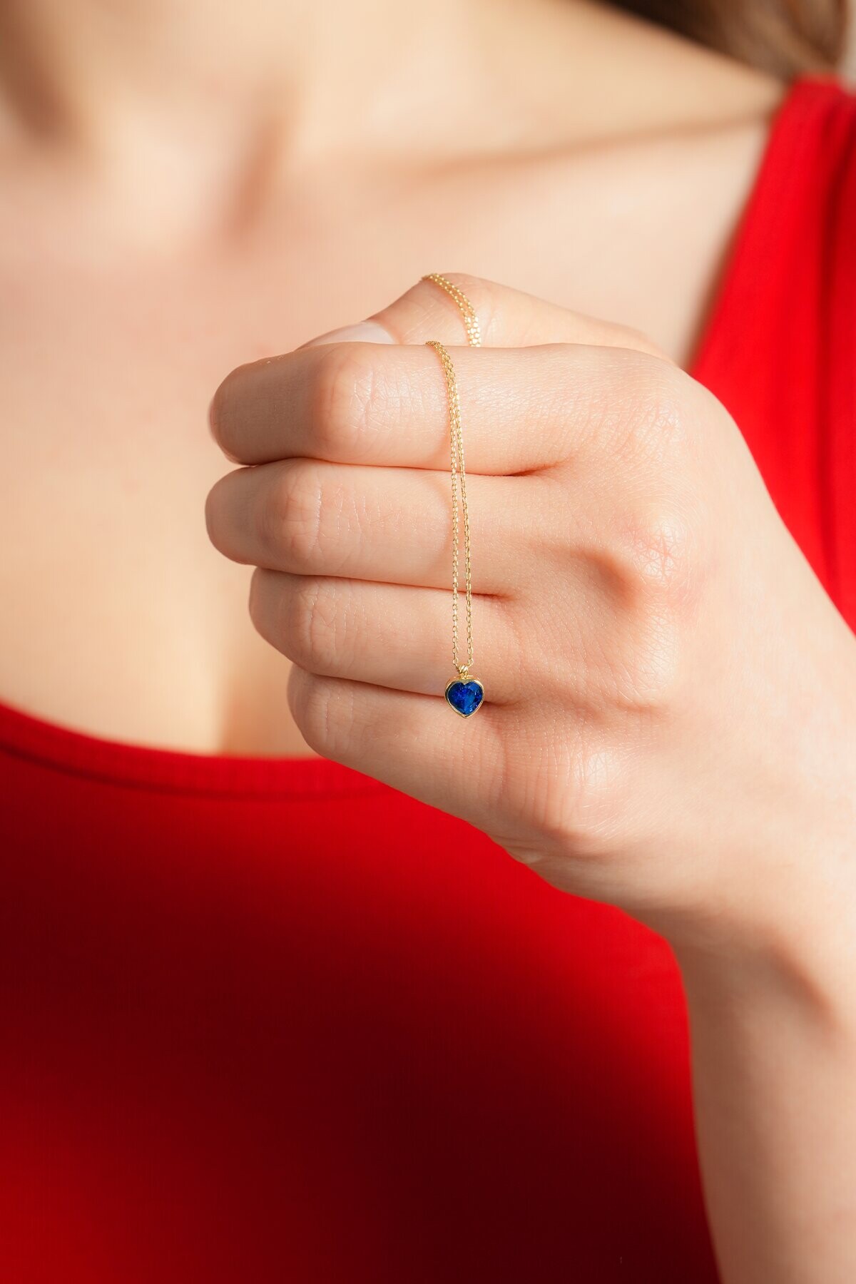 14 Ayar Altın Lacivert Kalp Kolye