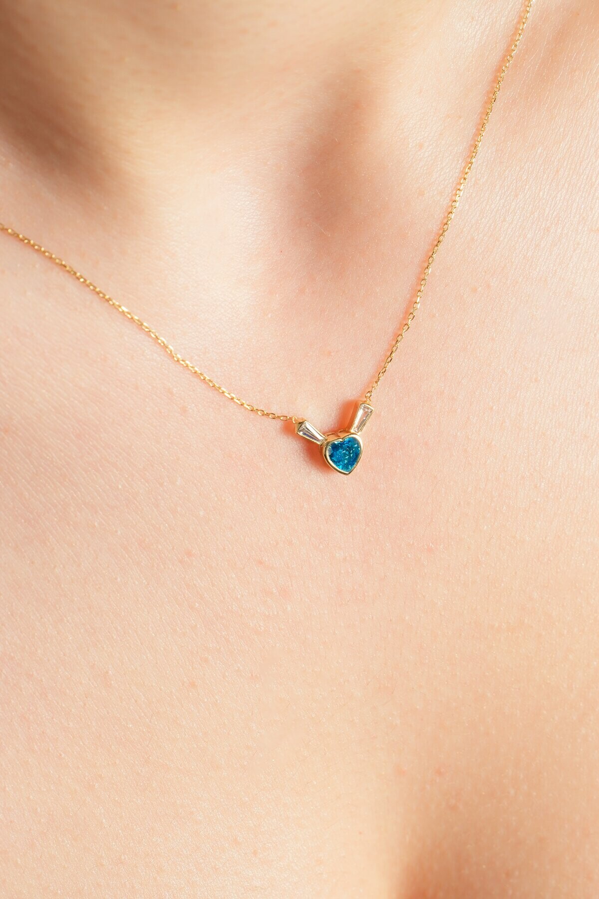 14 Ayar Altın Mavi Kalp Kolye