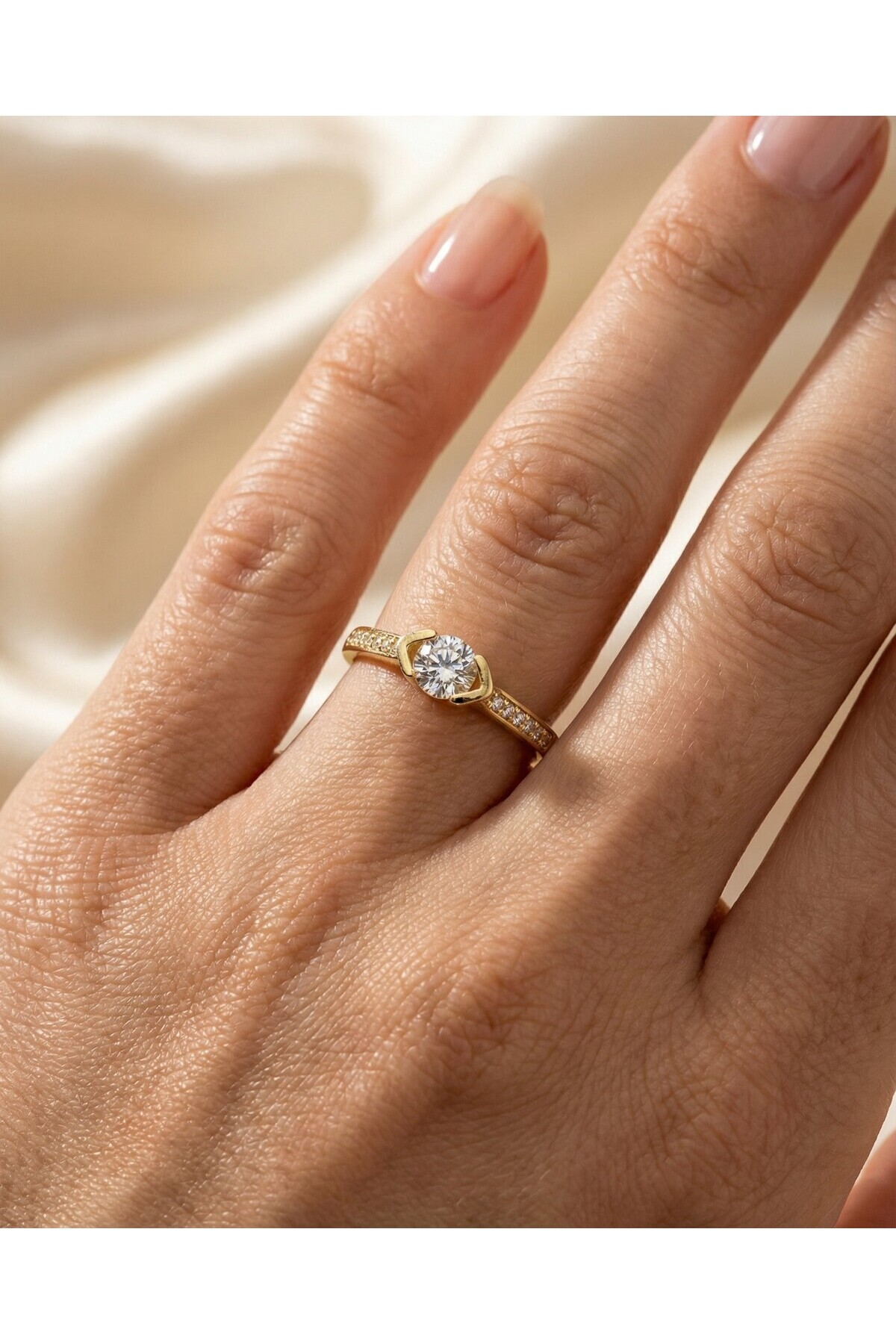 14 Ayar Altın Tektaş Yüzük