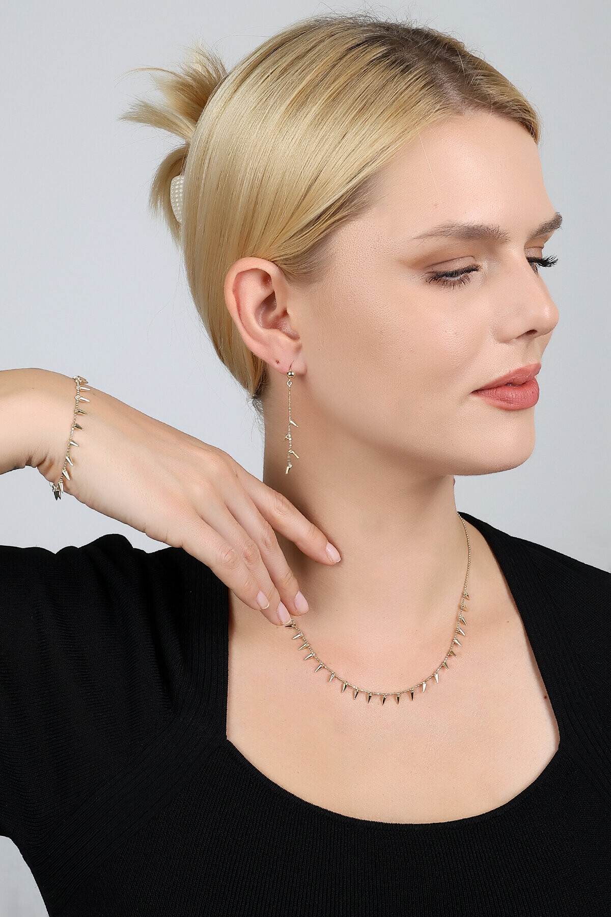 14 Ayar Altın Üçgen Sallantılı Set