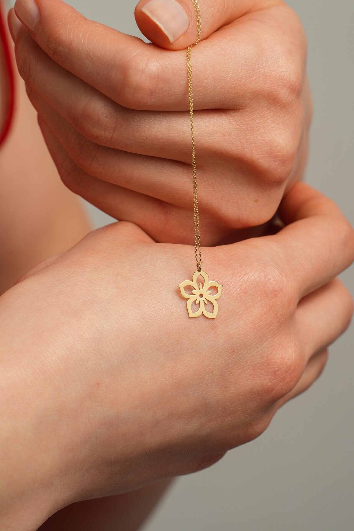 14 Ayar Çiçek Kolye
